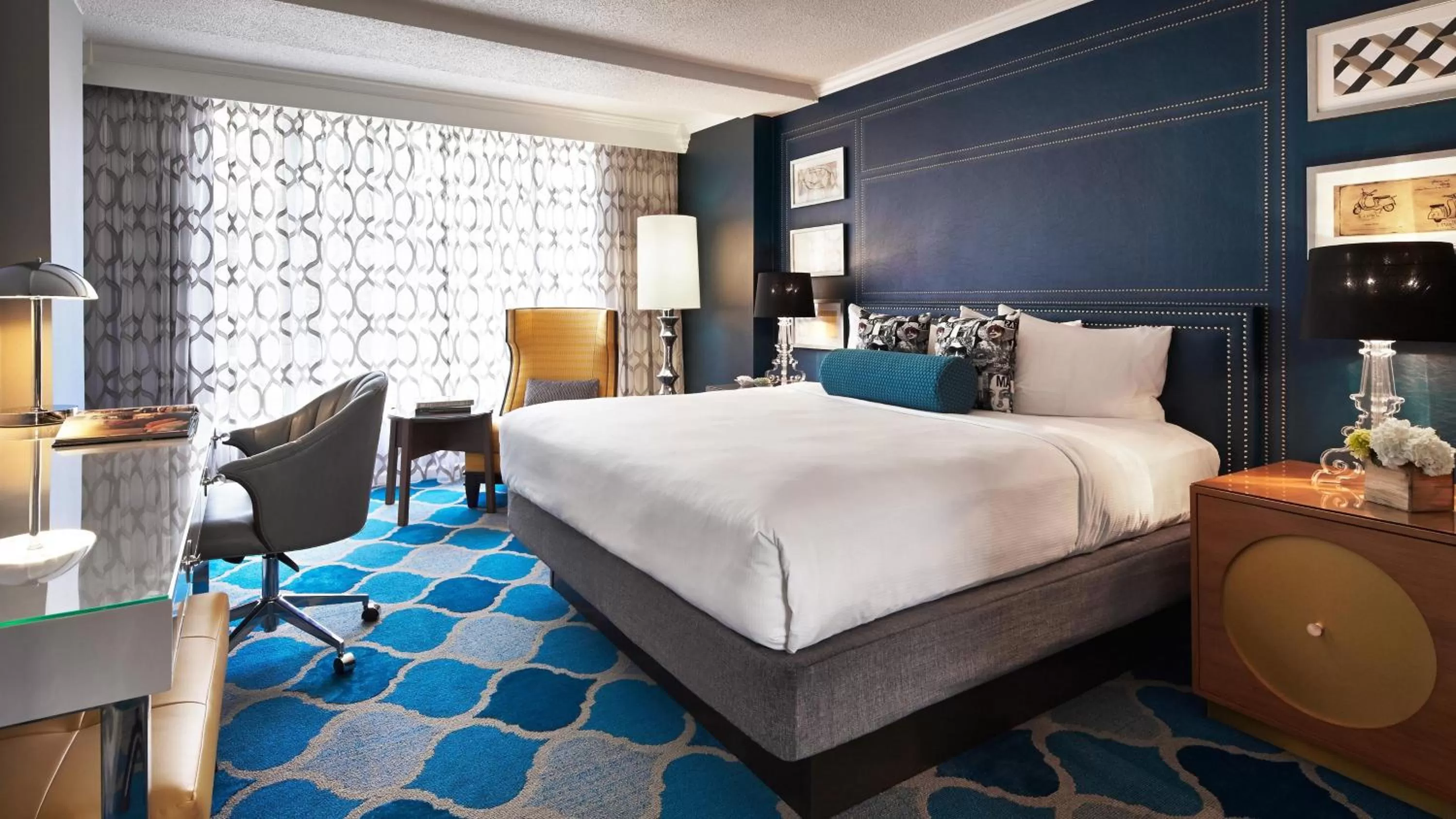 Bed in The Ven at Embassy Row, Washington, D.C., a Tribute Portfolio Hotel