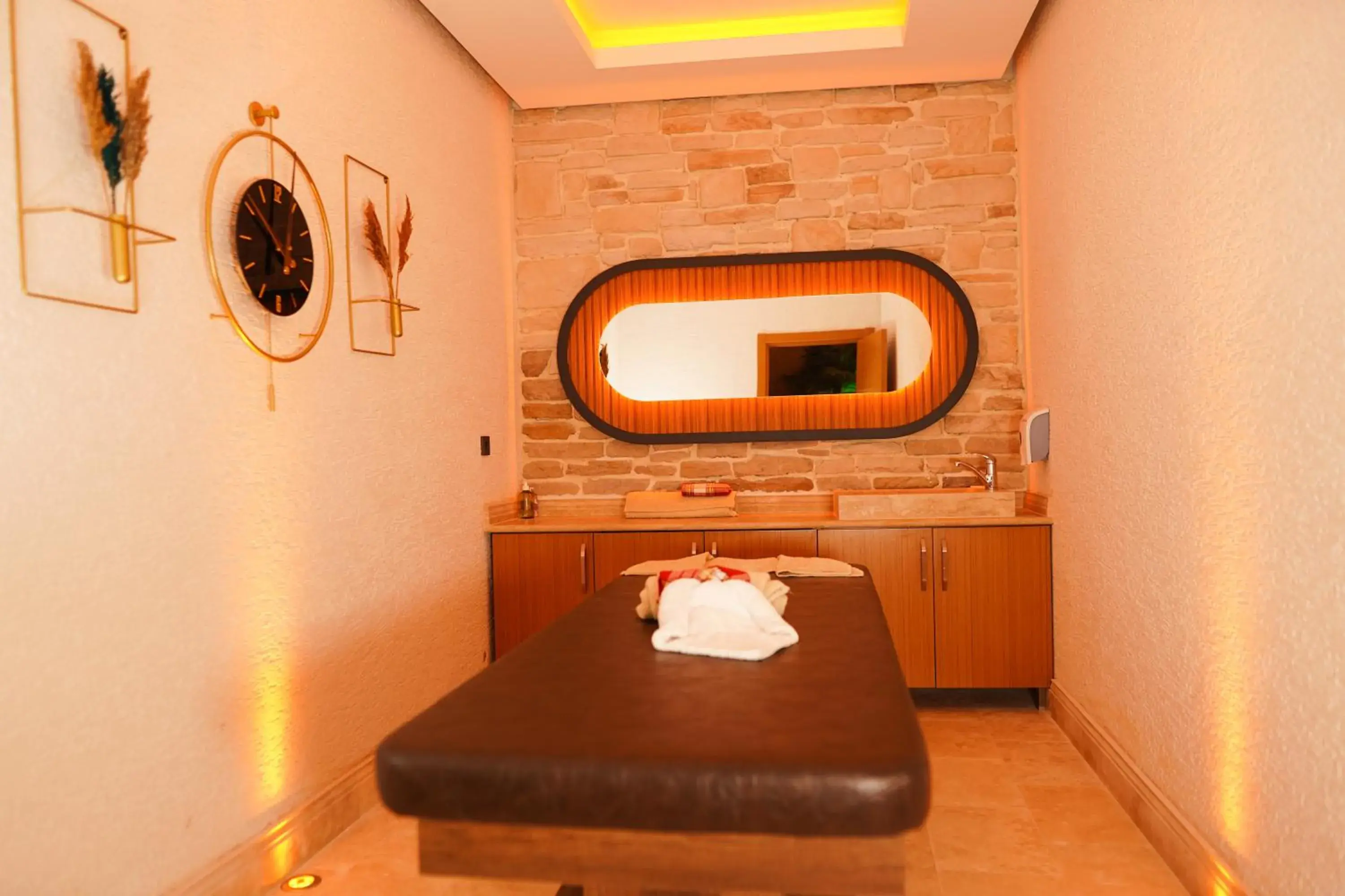 Massage in Emirtimes Hotel&Spa - Tuzla