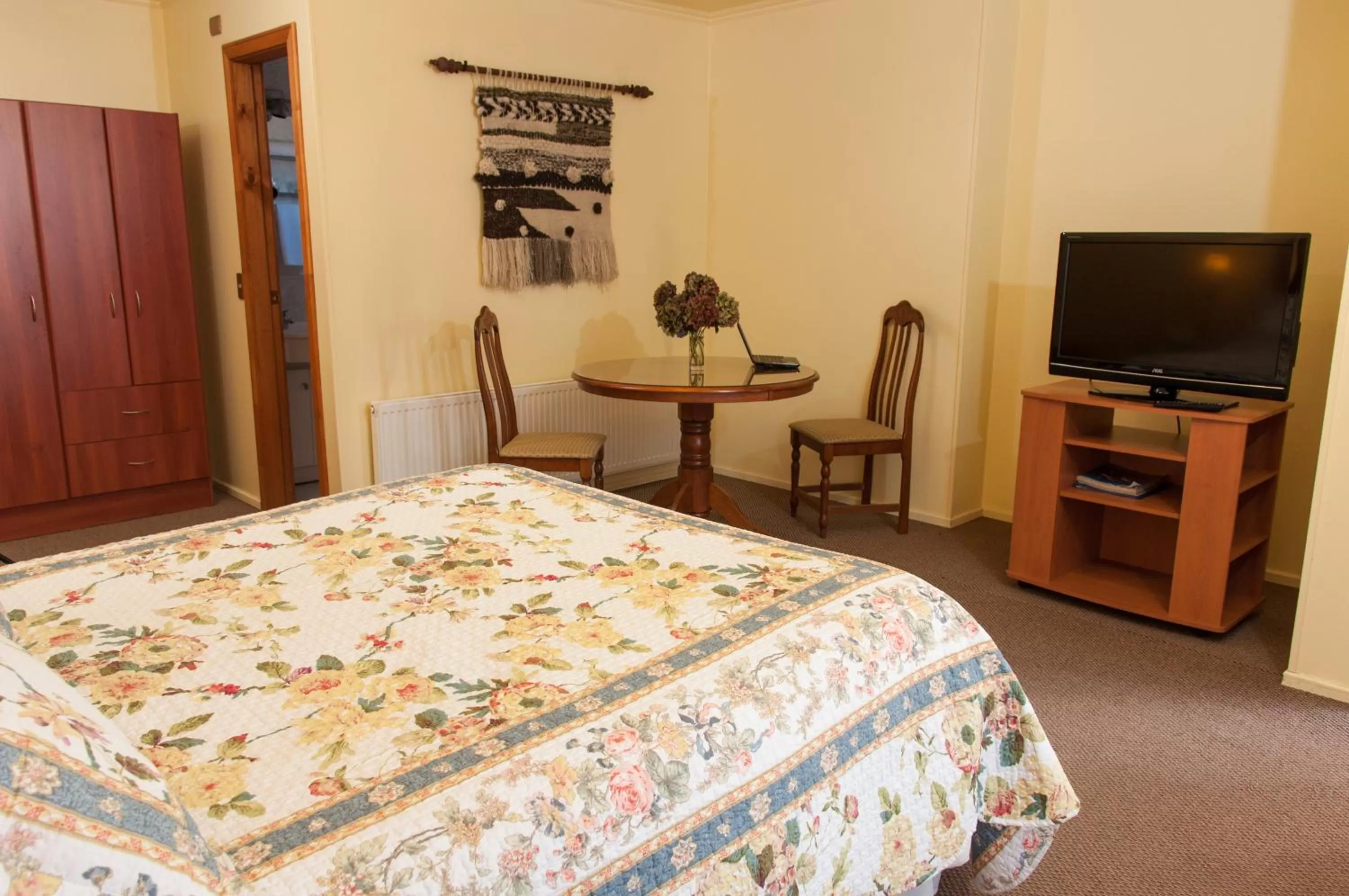 Bedroom, Bed in Apart Hotel Blumenau