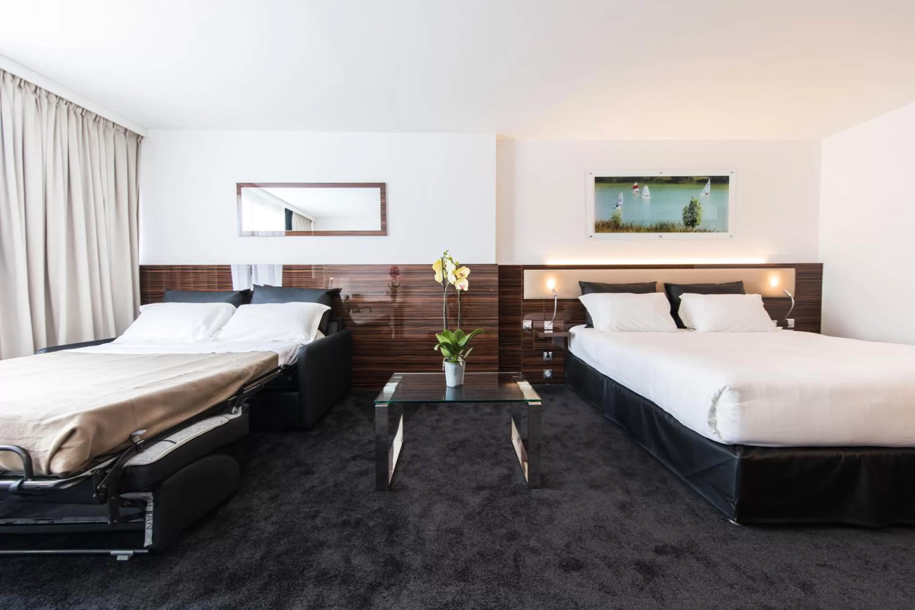 Photo of the whole room, Bed in Westotel Tours Val de Loire