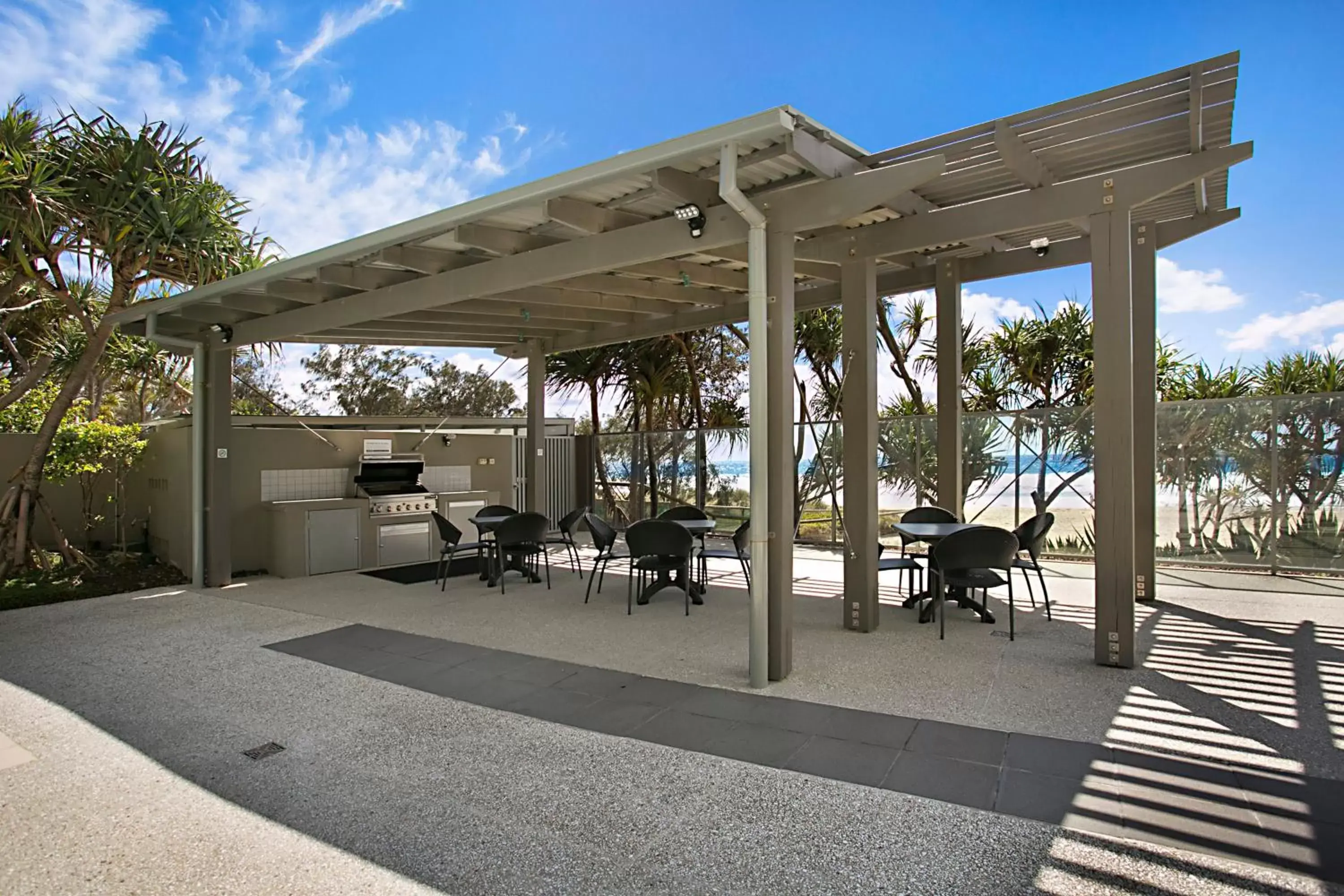 BBQ facilities, Restaurant/Places to Eat in One The Esplanade Apartments on Surfers Paradise