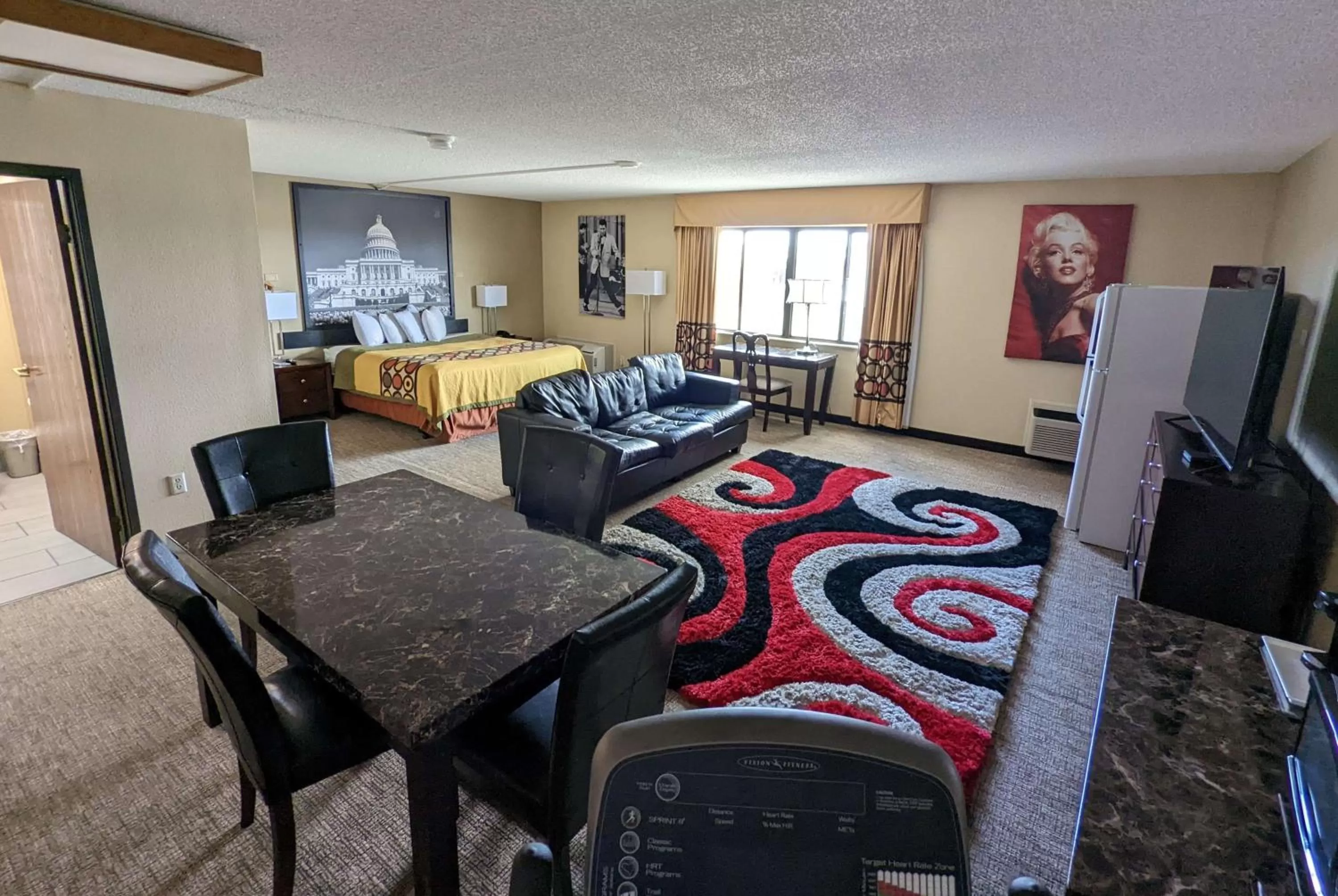 Photo of the whole room in Super 8 by Wyndham Wichita North