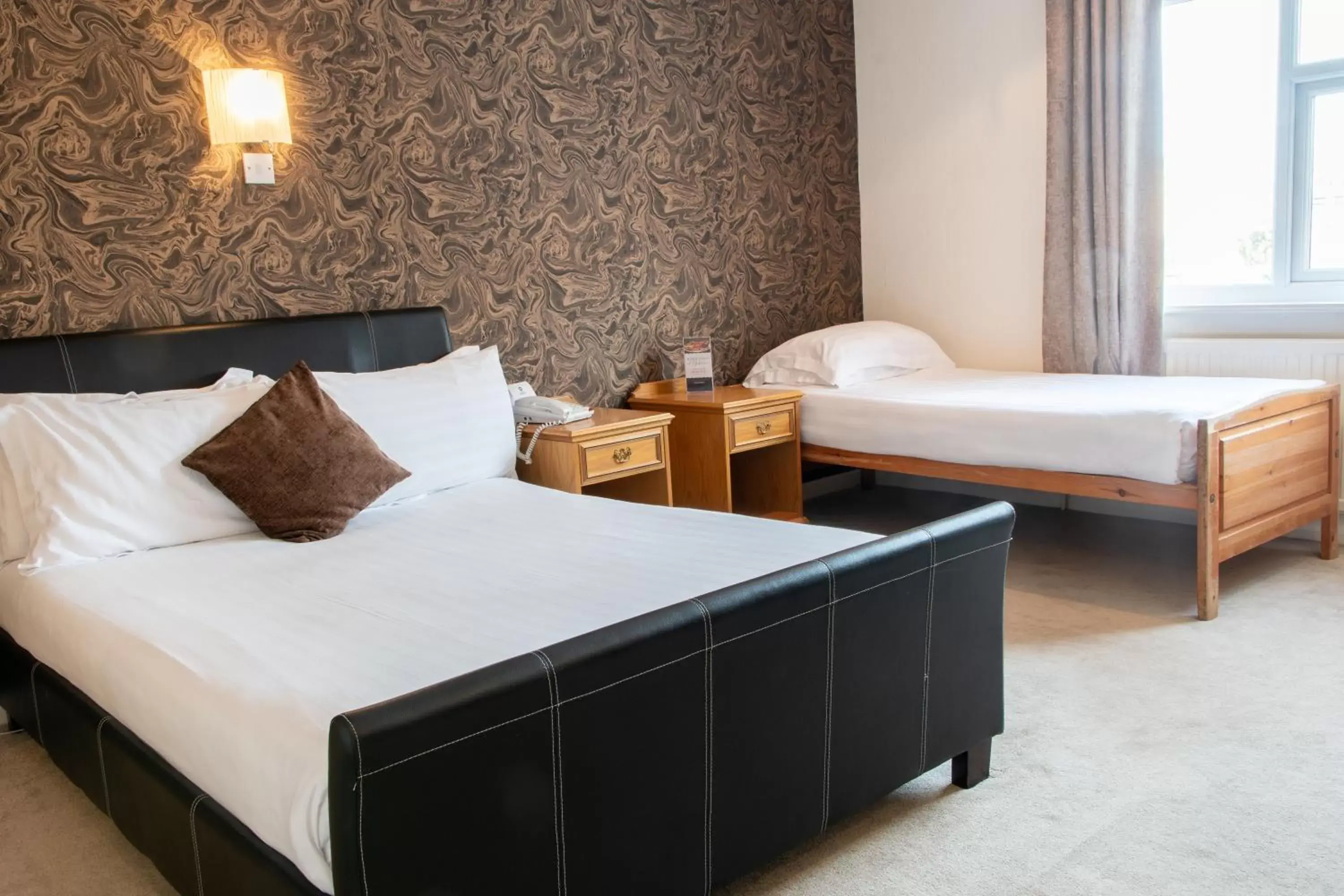 Bedroom, Bed in Parkmore Hotel & Leisure Club, Sure Hotel Collection by BW Bedroom, Bed in Parkmore Hotel & Leisure Club, Sure Hotel Collection by BW