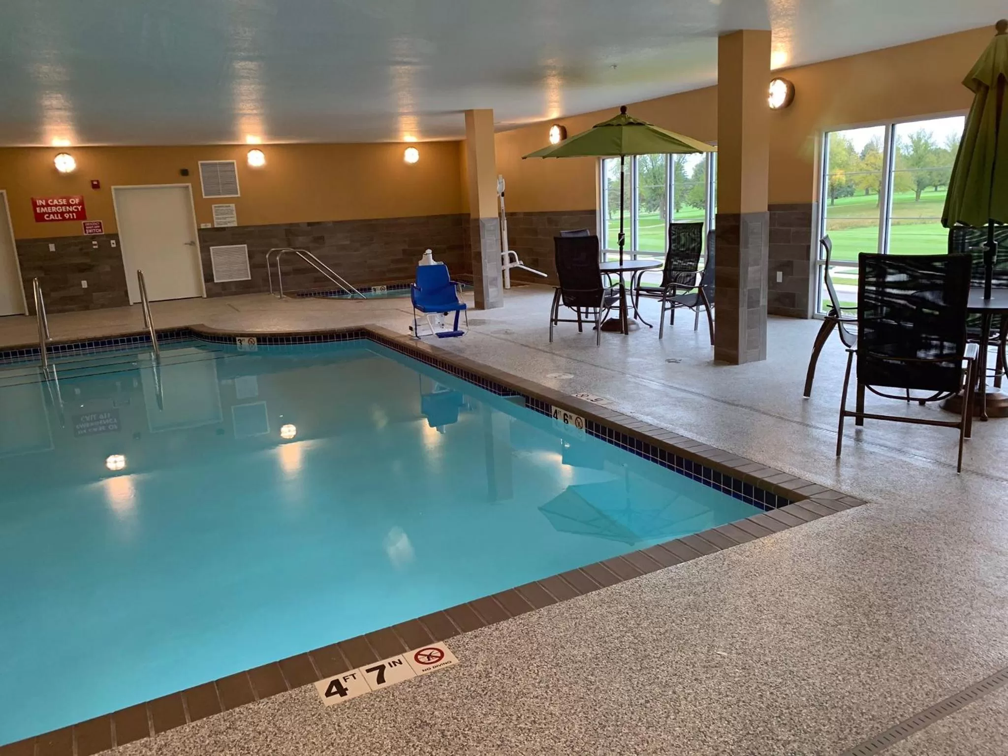 Swimming pool in Little Crow Resort & Conference, Trademark by Wyndham
