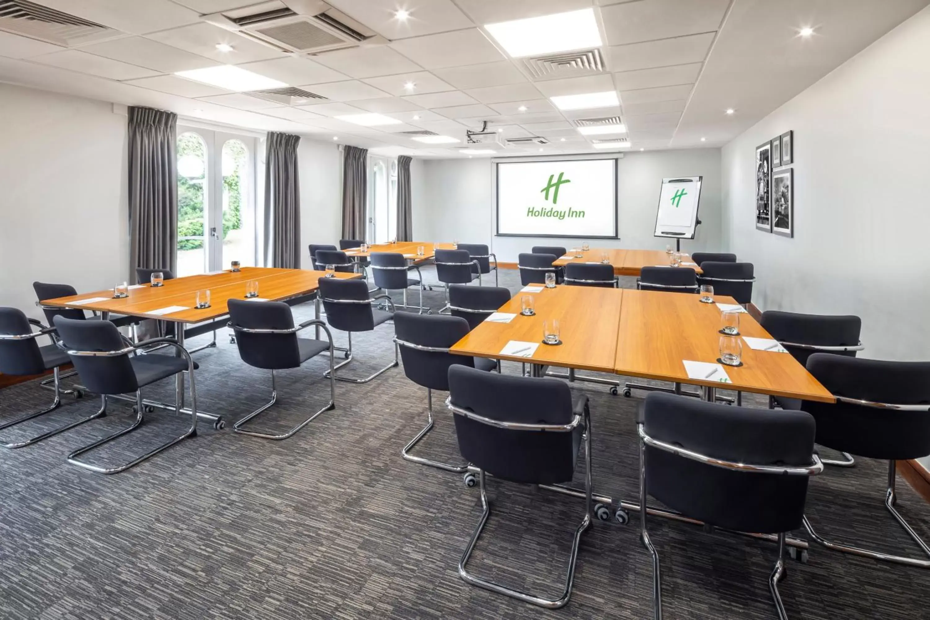 Meeting/conference room in Holiday Inn Gloucester - Cheltenham, an IHG Hotel