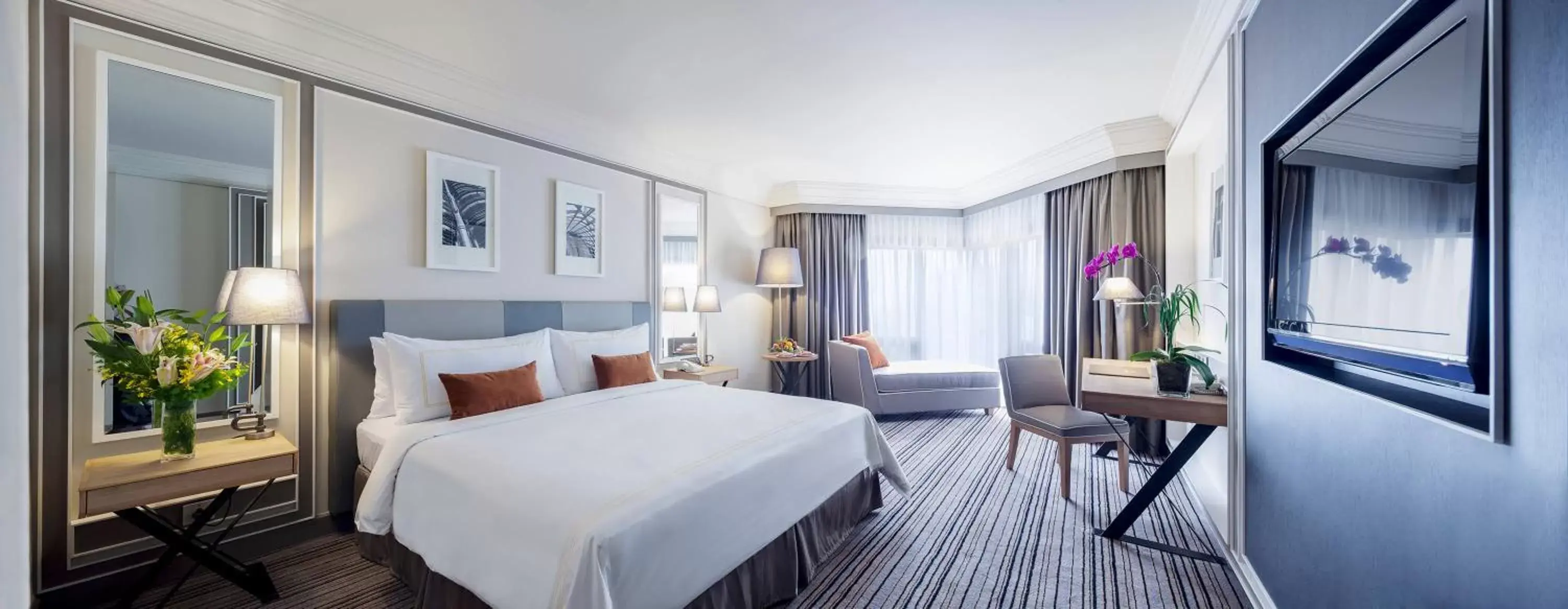 Club Room with One Queen Bed in Grand Millennium Kuala Lumpur Club Room with One Queen Bed in Grand Millennium Kuala Lumpur