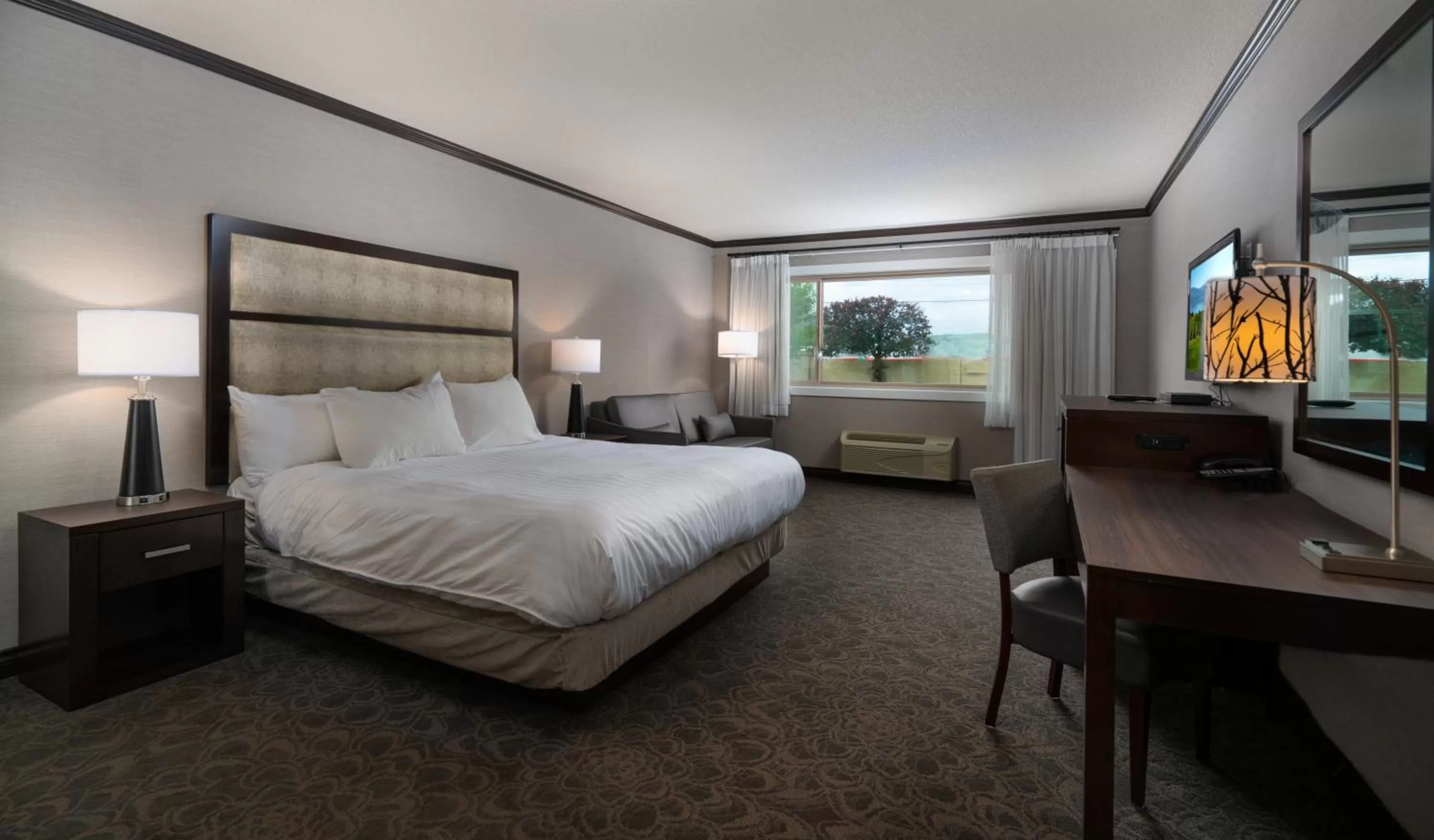 Photo of the whole room, Bed in Prestige Vernon Hotel