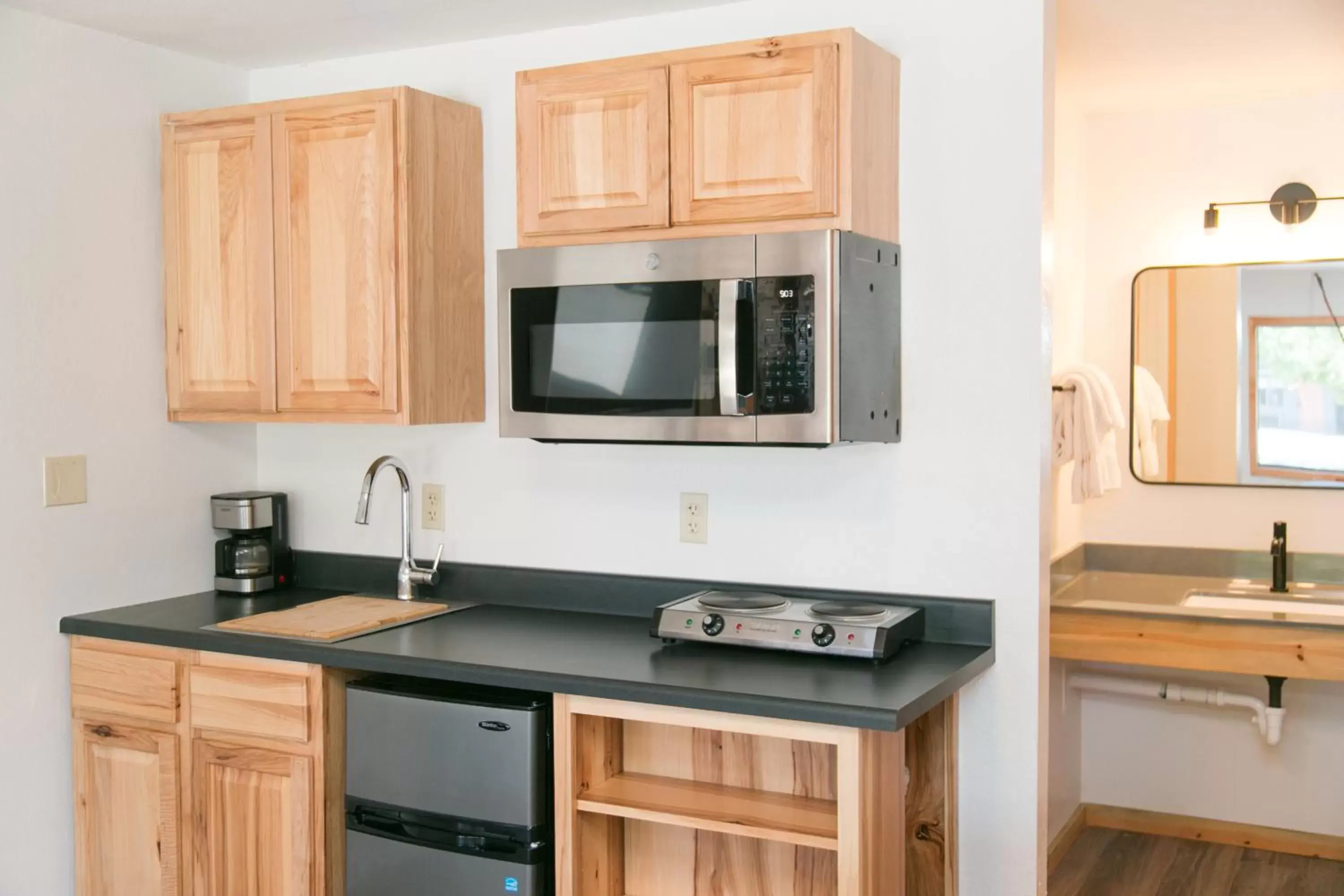 Kitchen or kitchenette, Kitchen/Kitchenette in LOGE Wolf Creek