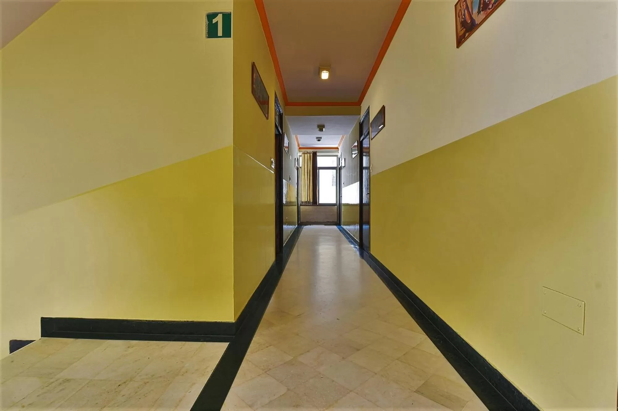 Lobby or reception in FabExpress Anuja