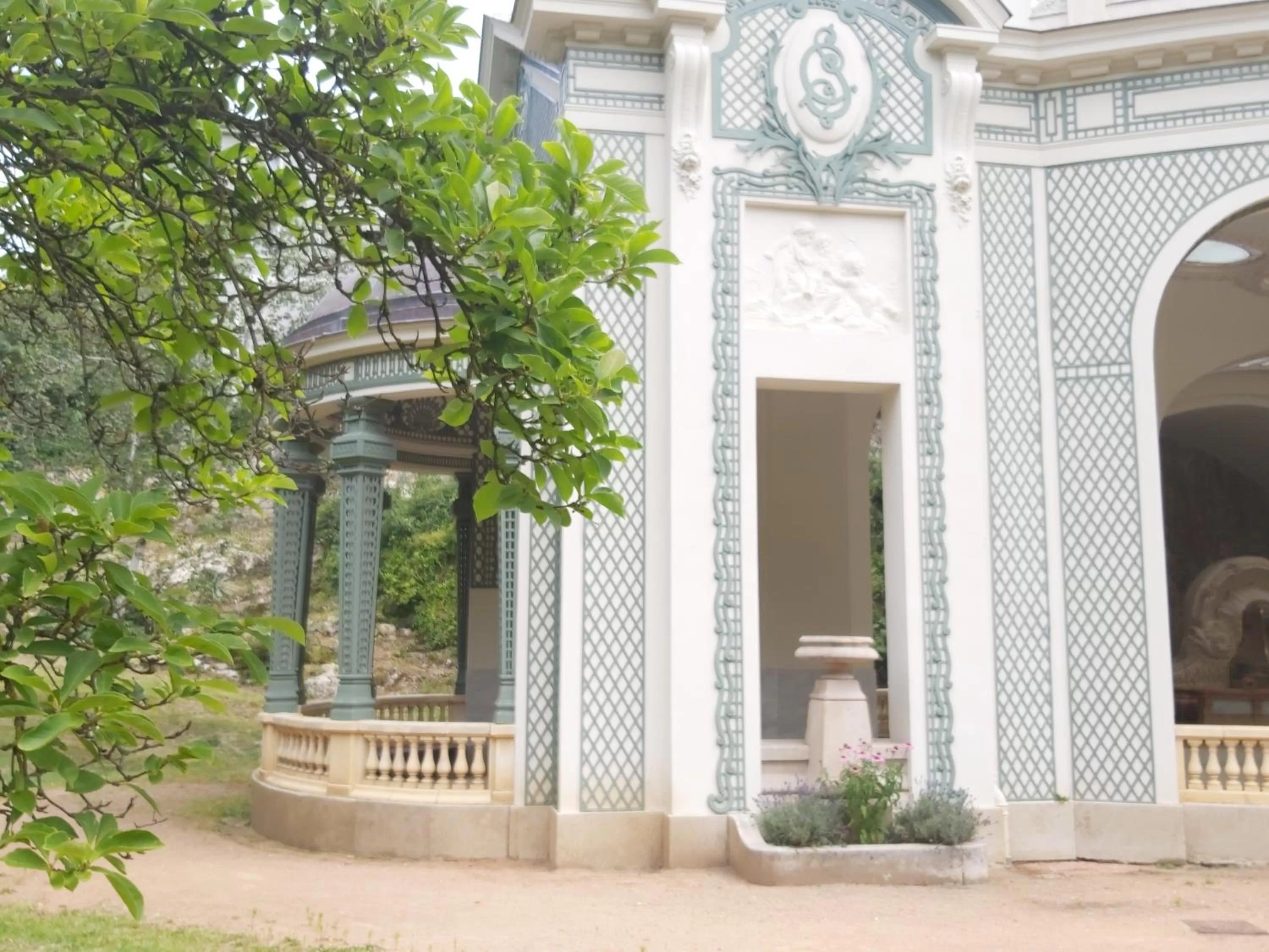 Nearby landmark in Vichy Sejour