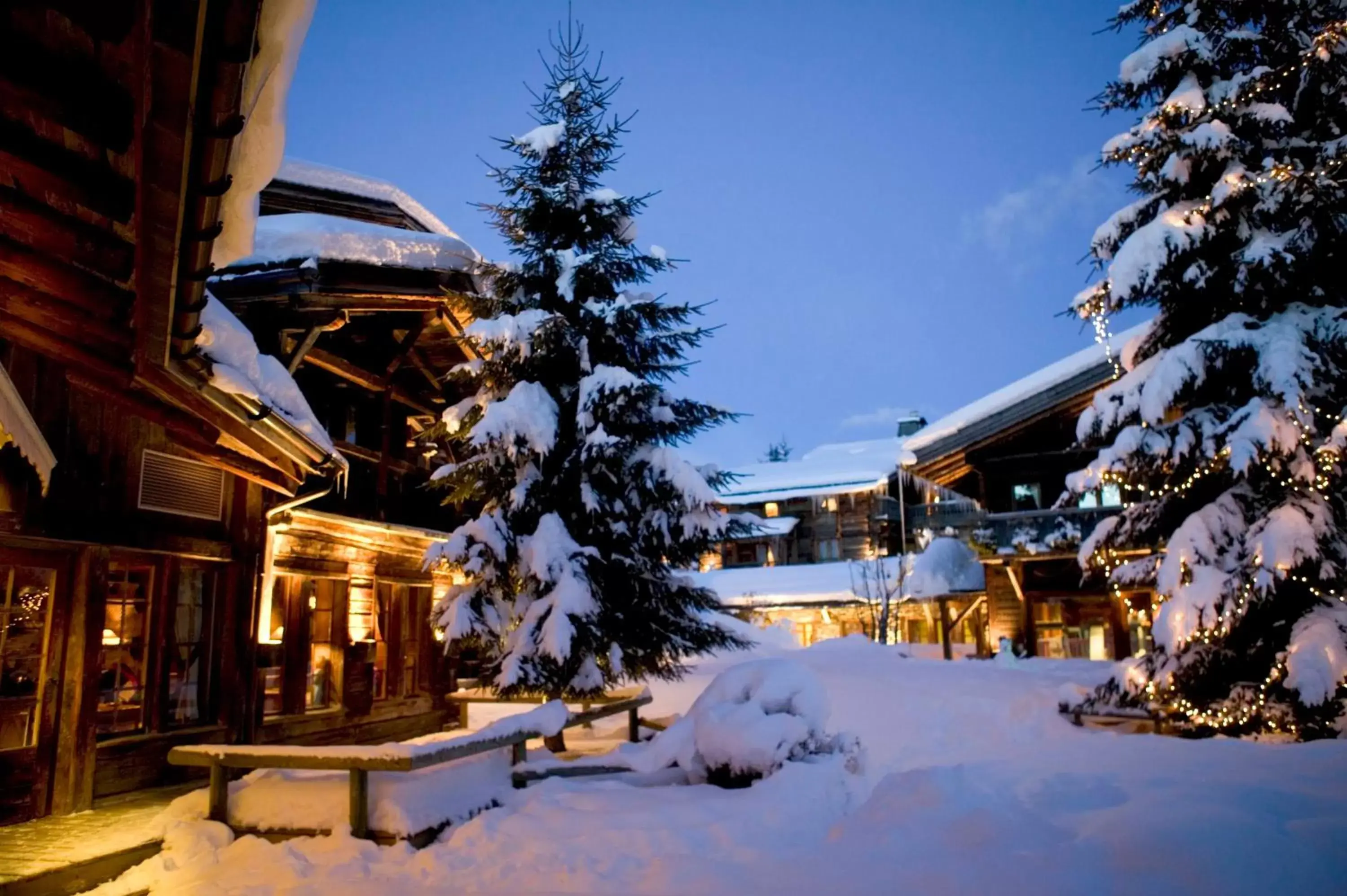 Facade/entrance, Winter in Les Fermes de Marie