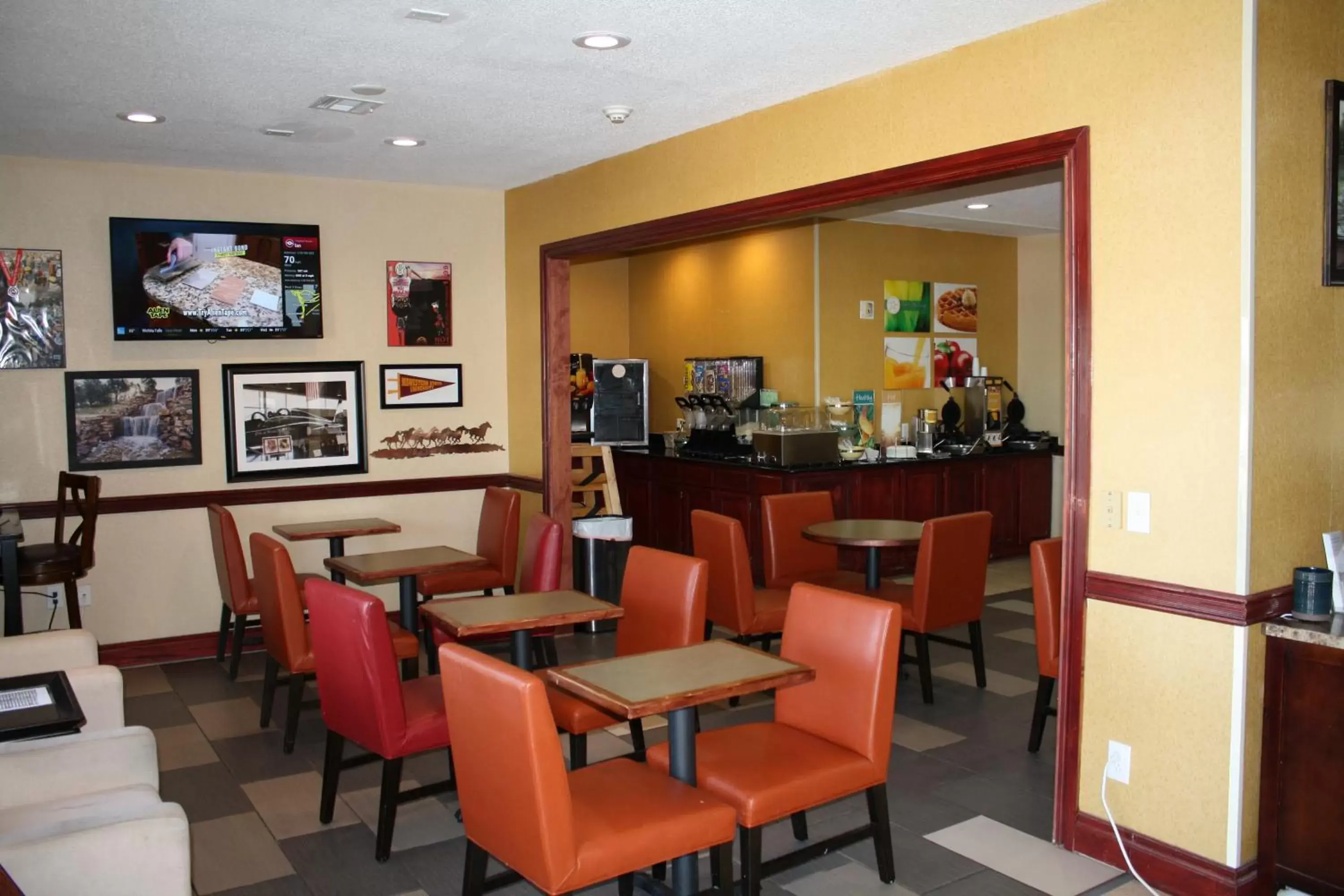 Breakfast, Restaurant/Places to Eat in Quality Inn & Suites Wichita Falls I-44
