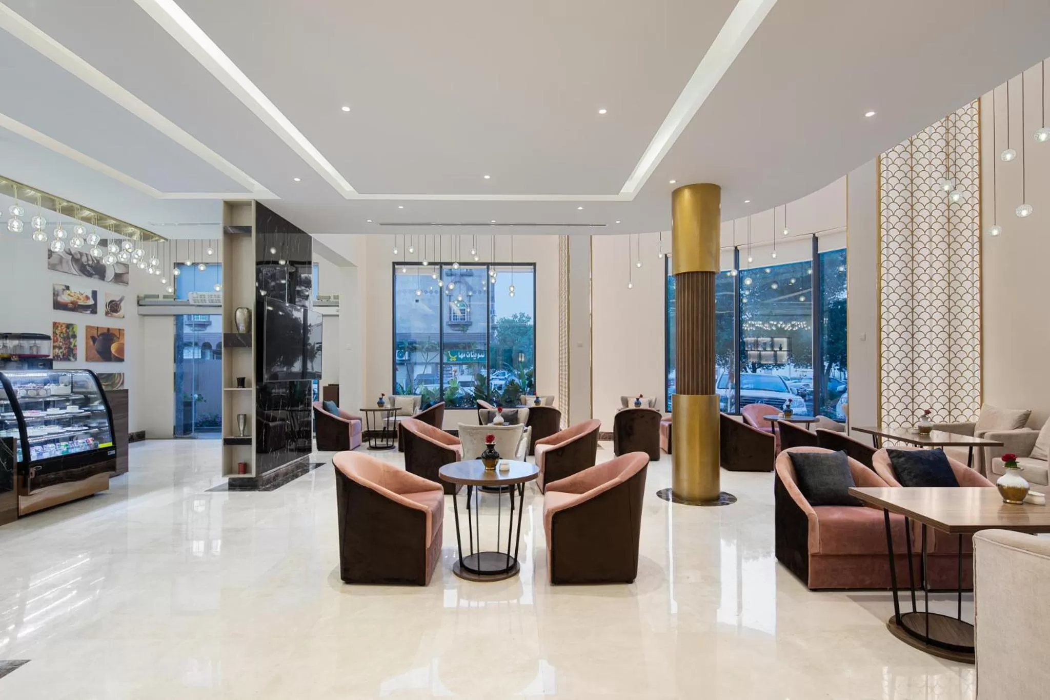 Communal lounge/ TV room in Gladiolus Hotel