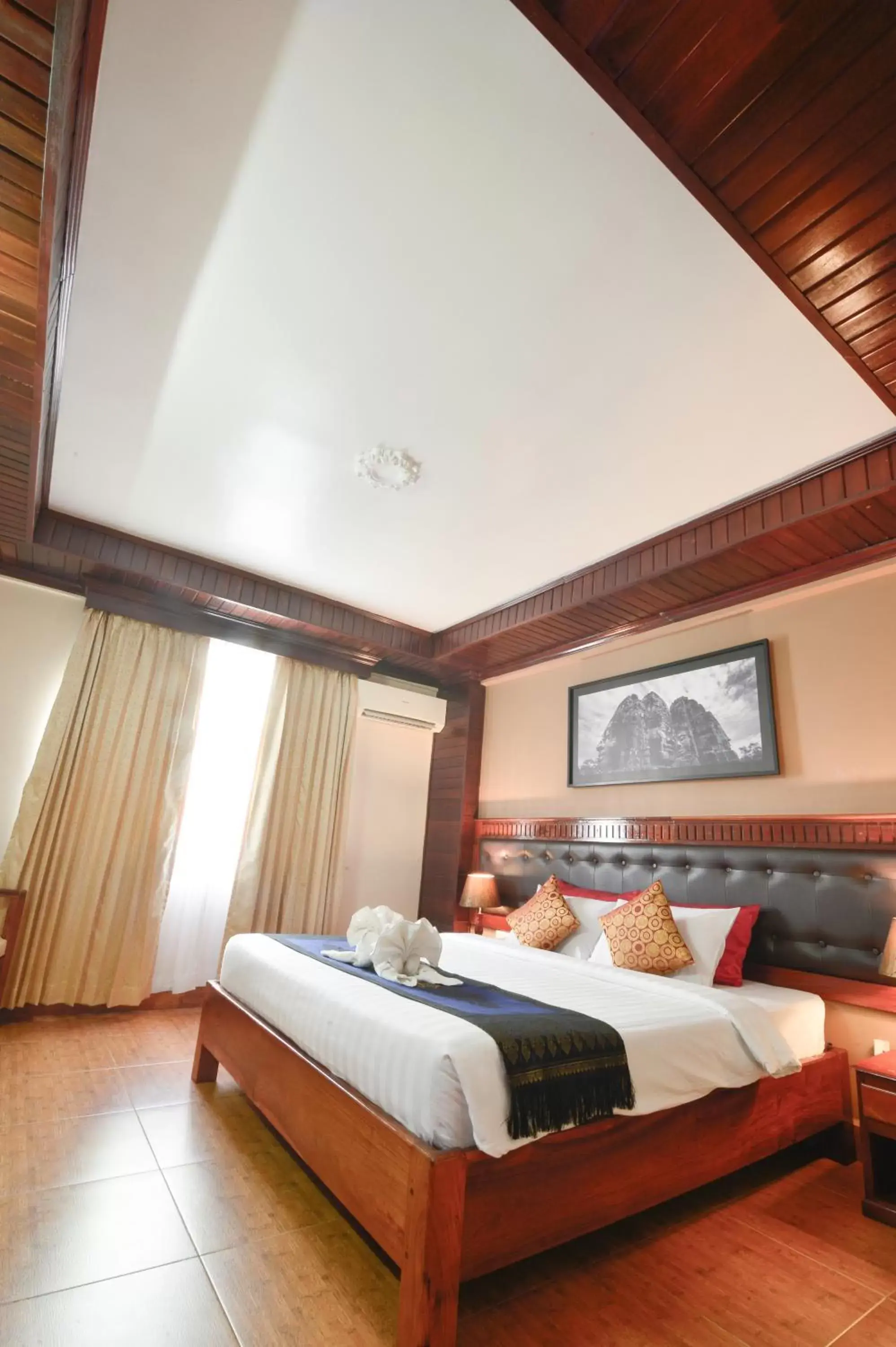 Bed in Angkor Pearl Hotel Bed in Angkor Pearl Hotel