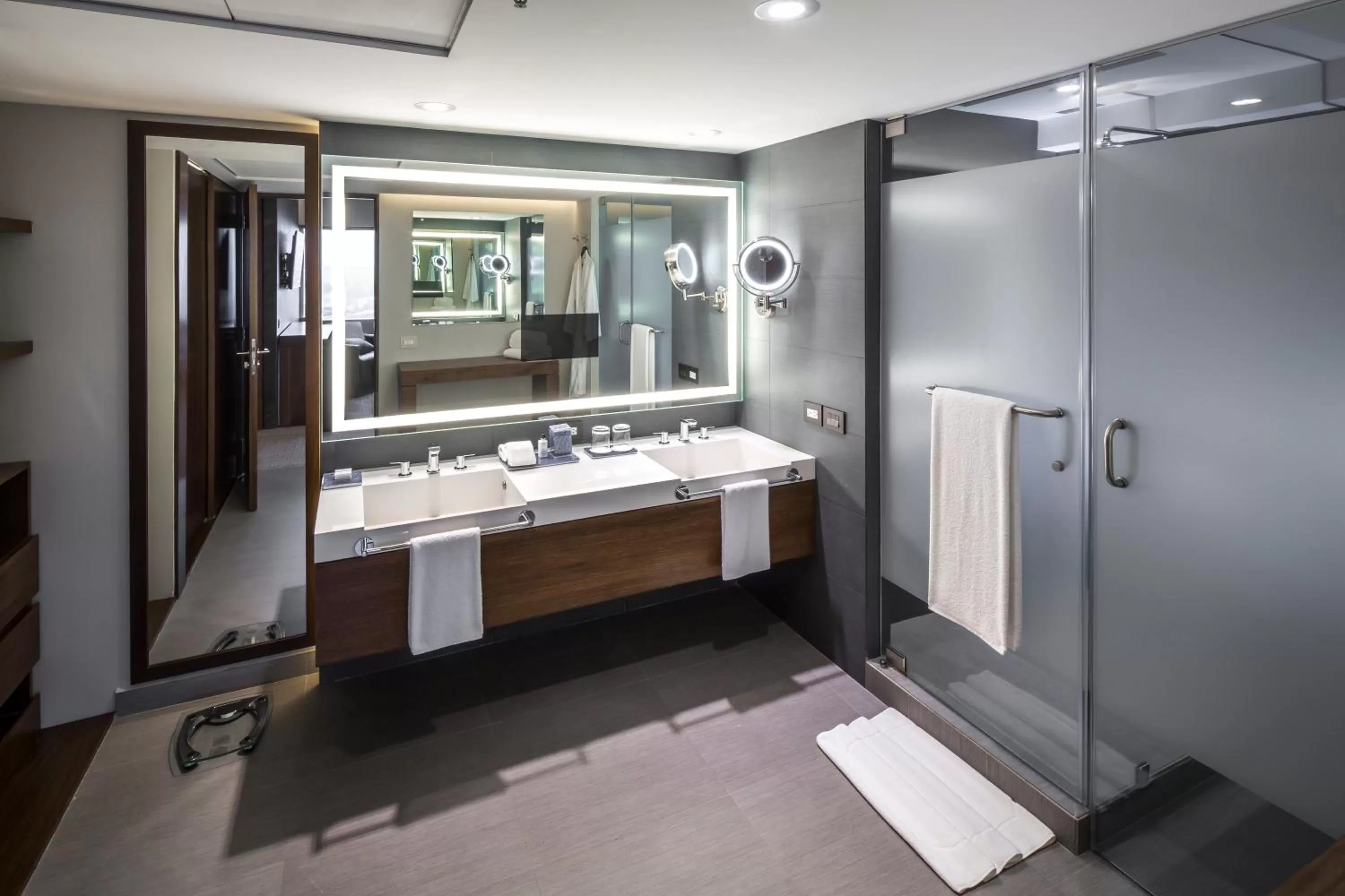 Photo of the whole room in Presidente InterContinental Mexico City by IHG