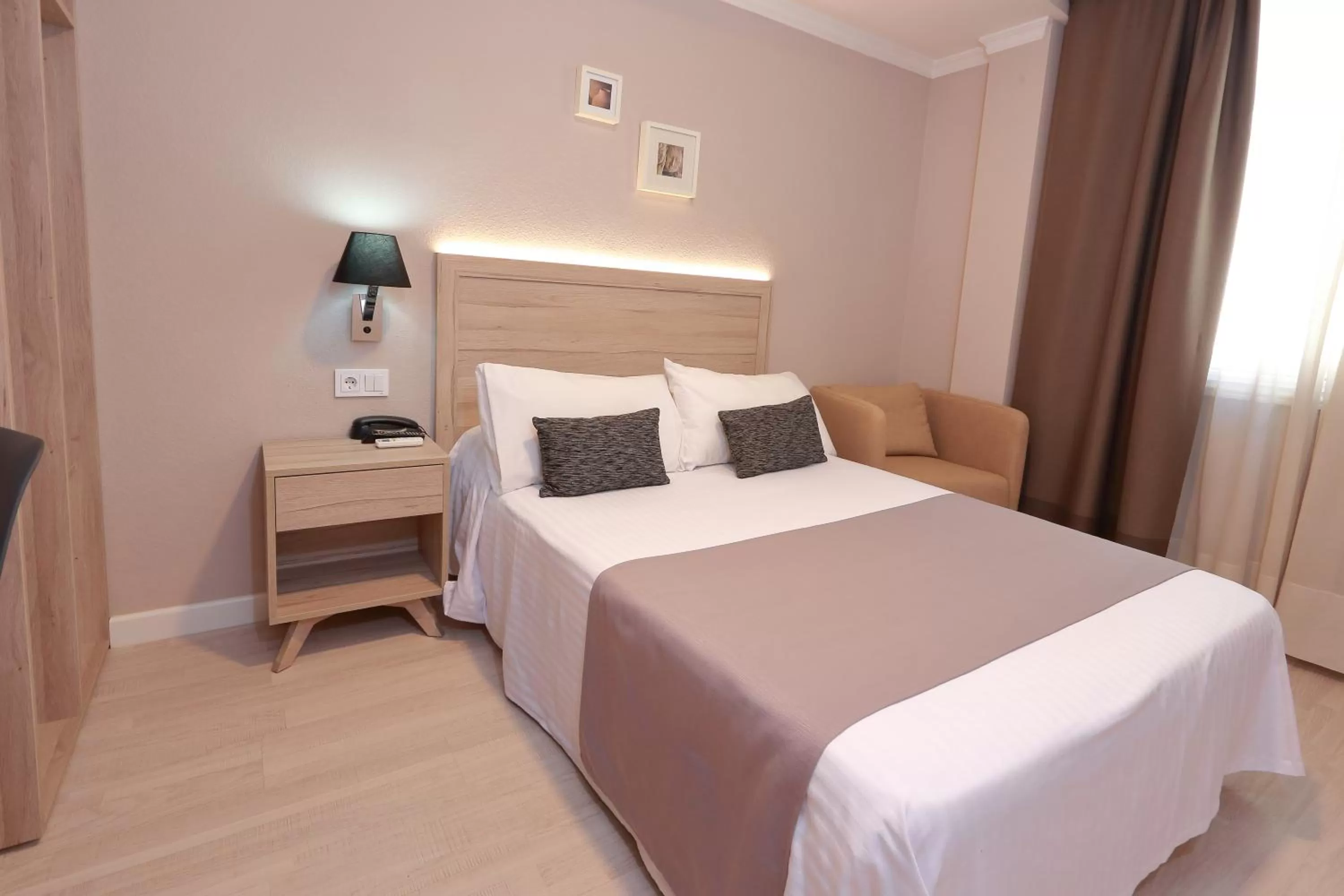 Photo of the whole room, Bed in Hotel Villa de Verín