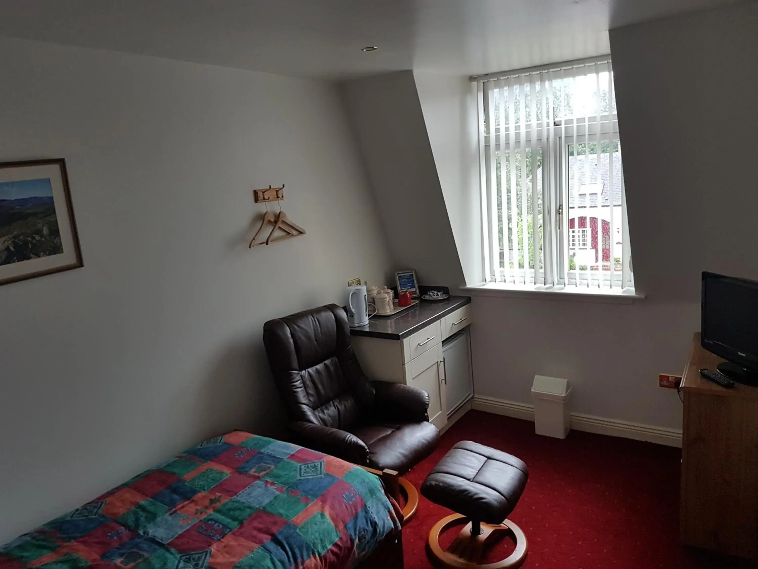 Single Room in Balmoral Hotel Single Room in Balmoral Hotel