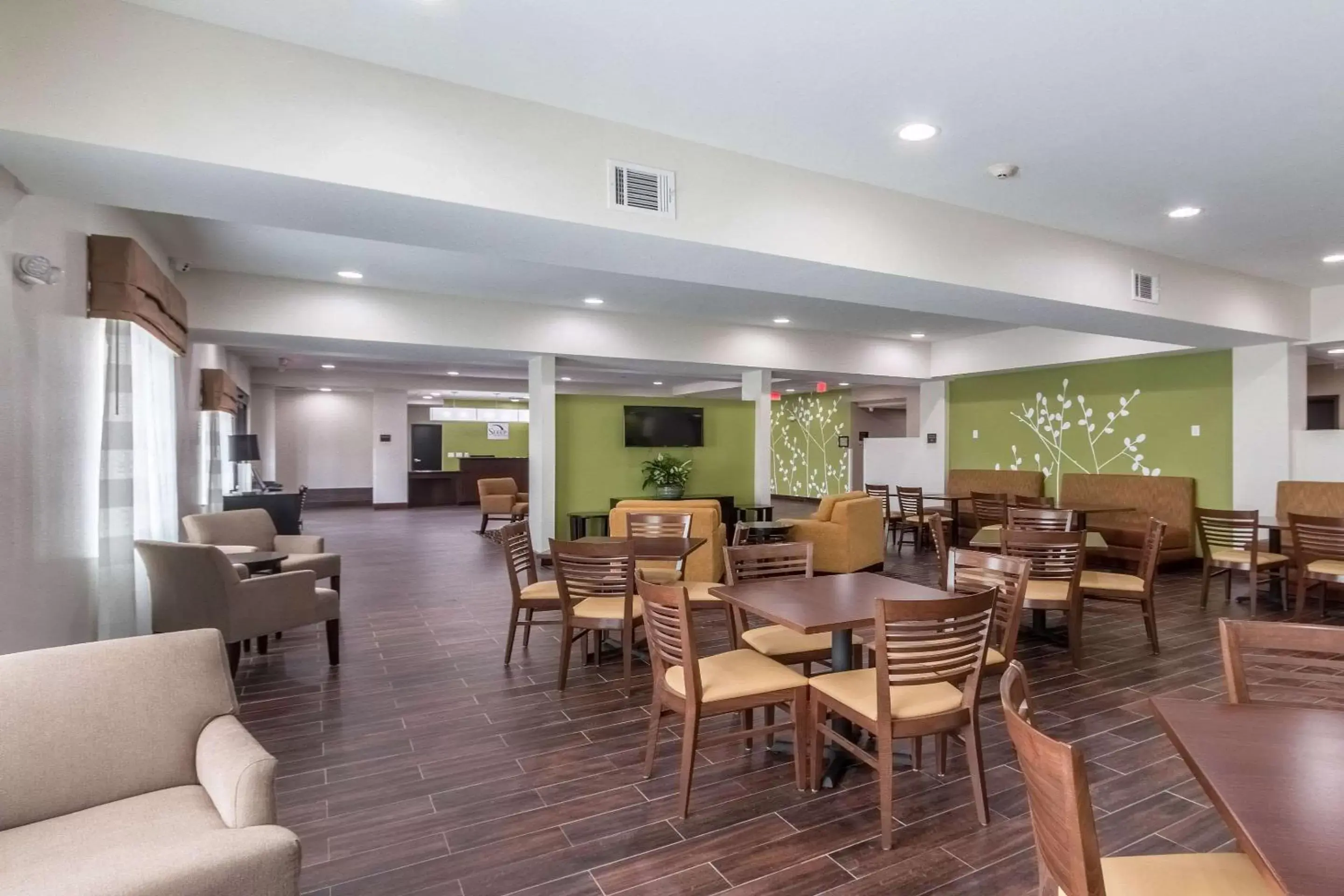 Restaurant/Places to Eat in Sleep Inn & Suites College Station