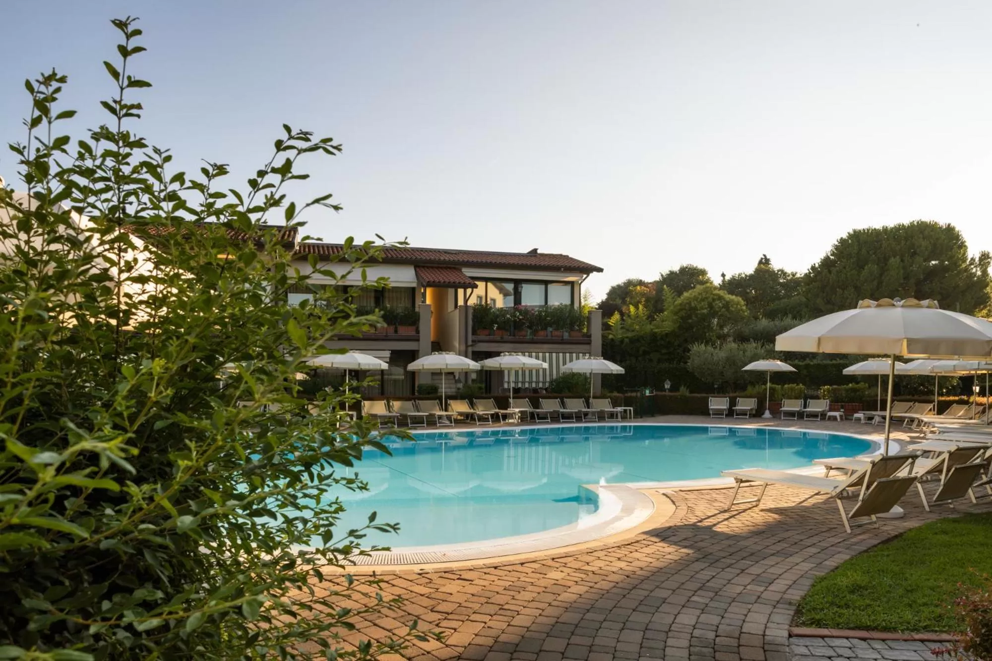 Swimming pool in Le Terrazze sul Lago Hotel & Residence