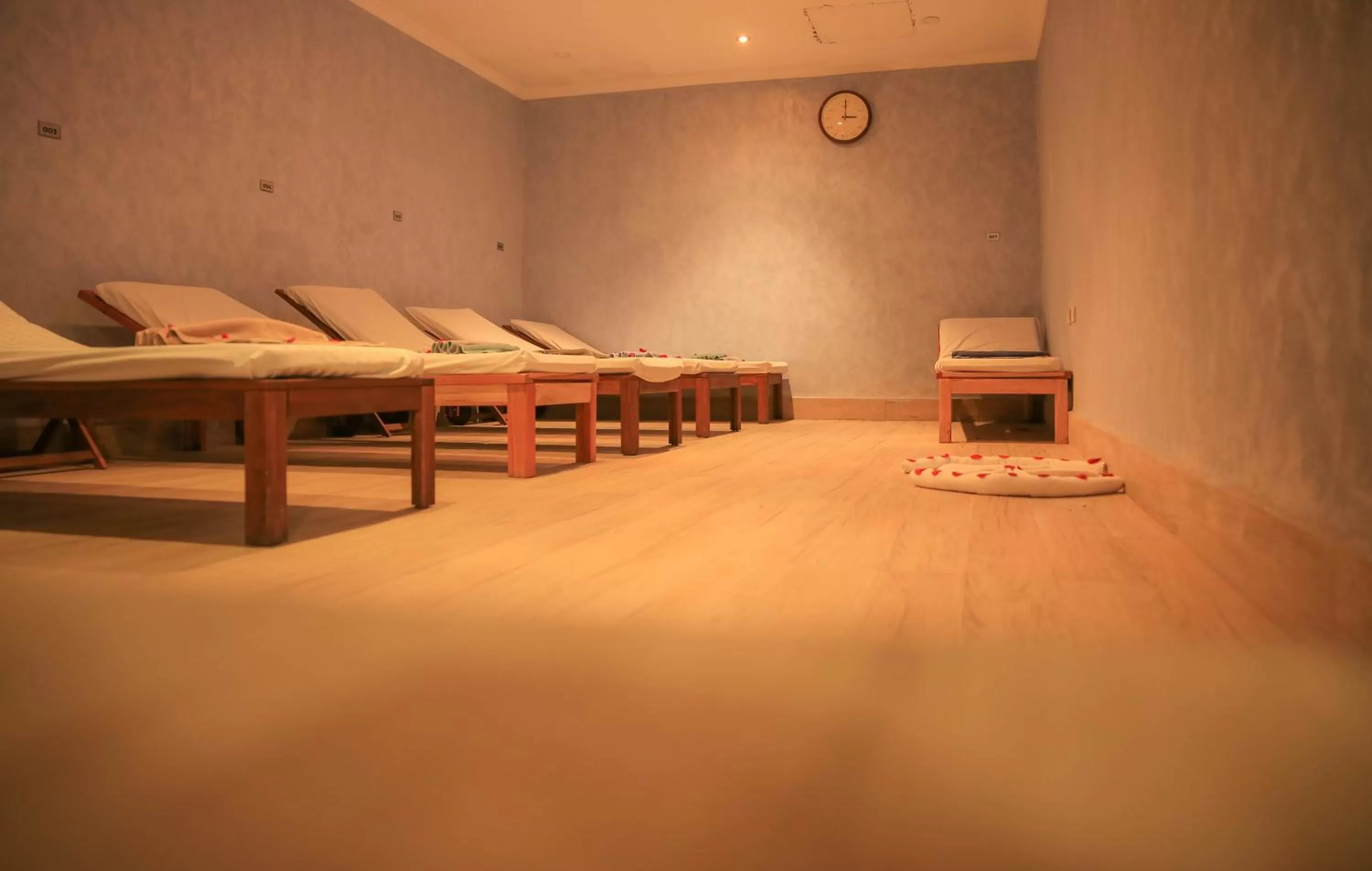 Sauna in Swiss Inn Nexus Hotel