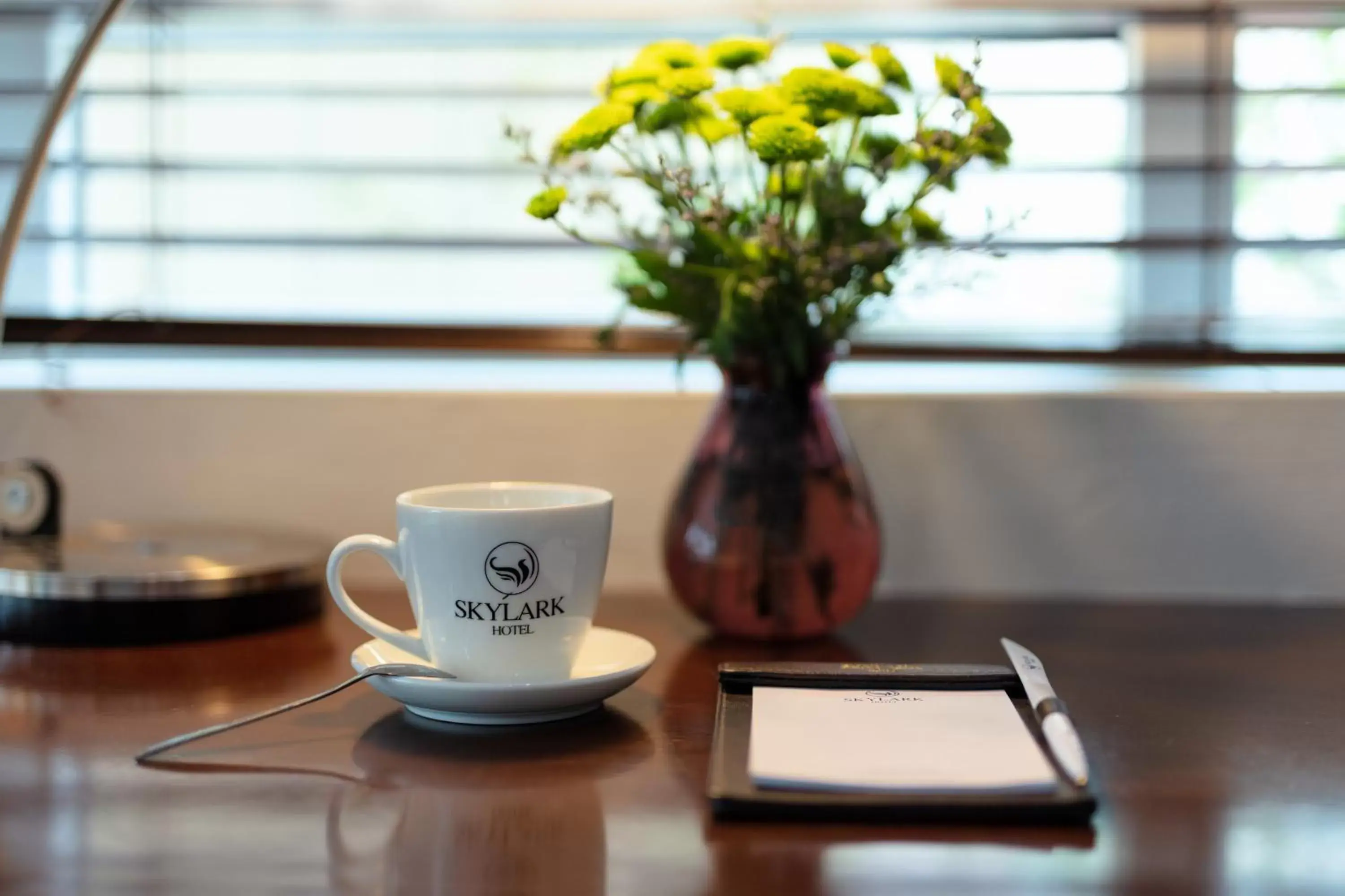 Coffee/tea facilities in Skylark Hotel