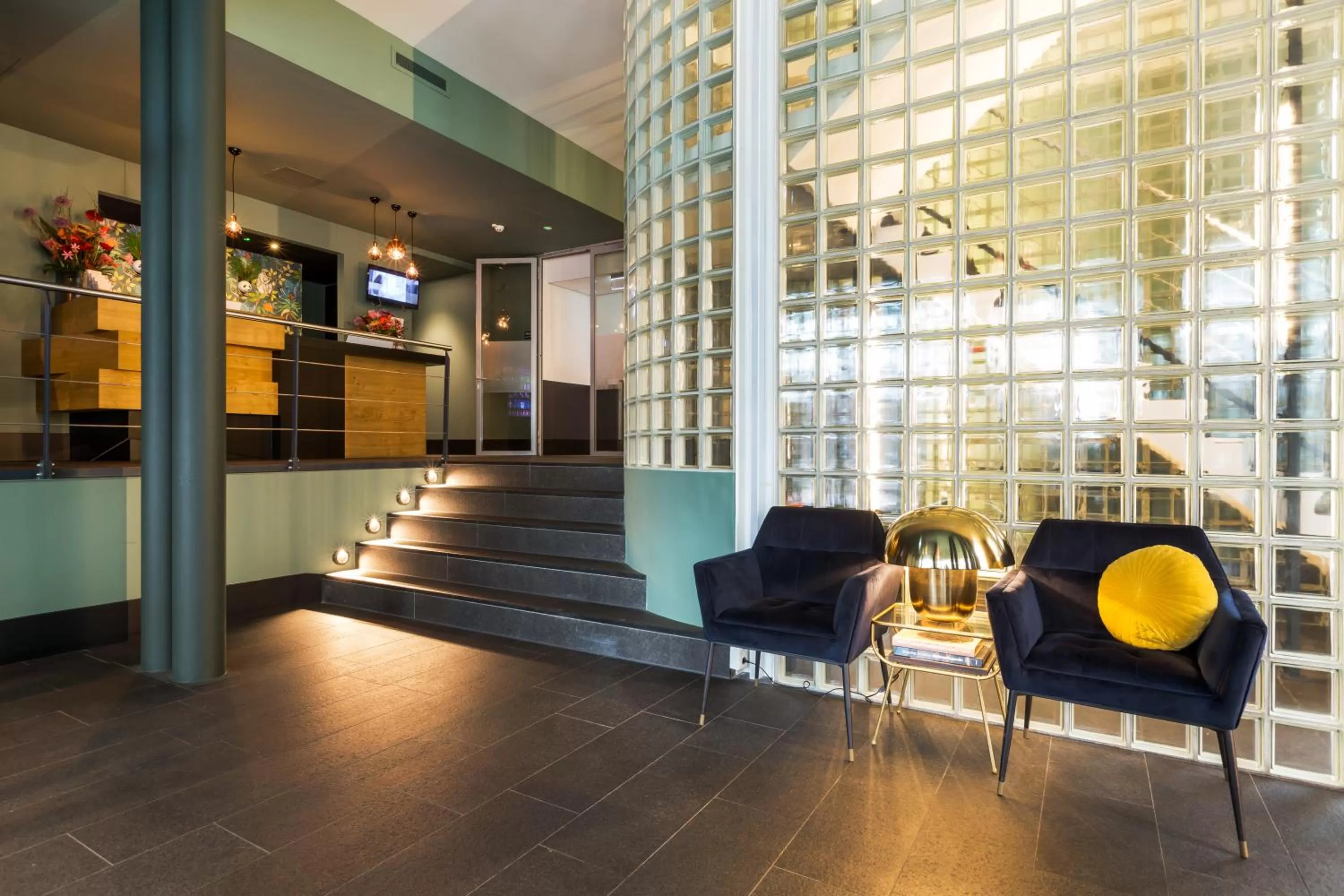 Lobby or reception in Hotel2Stay