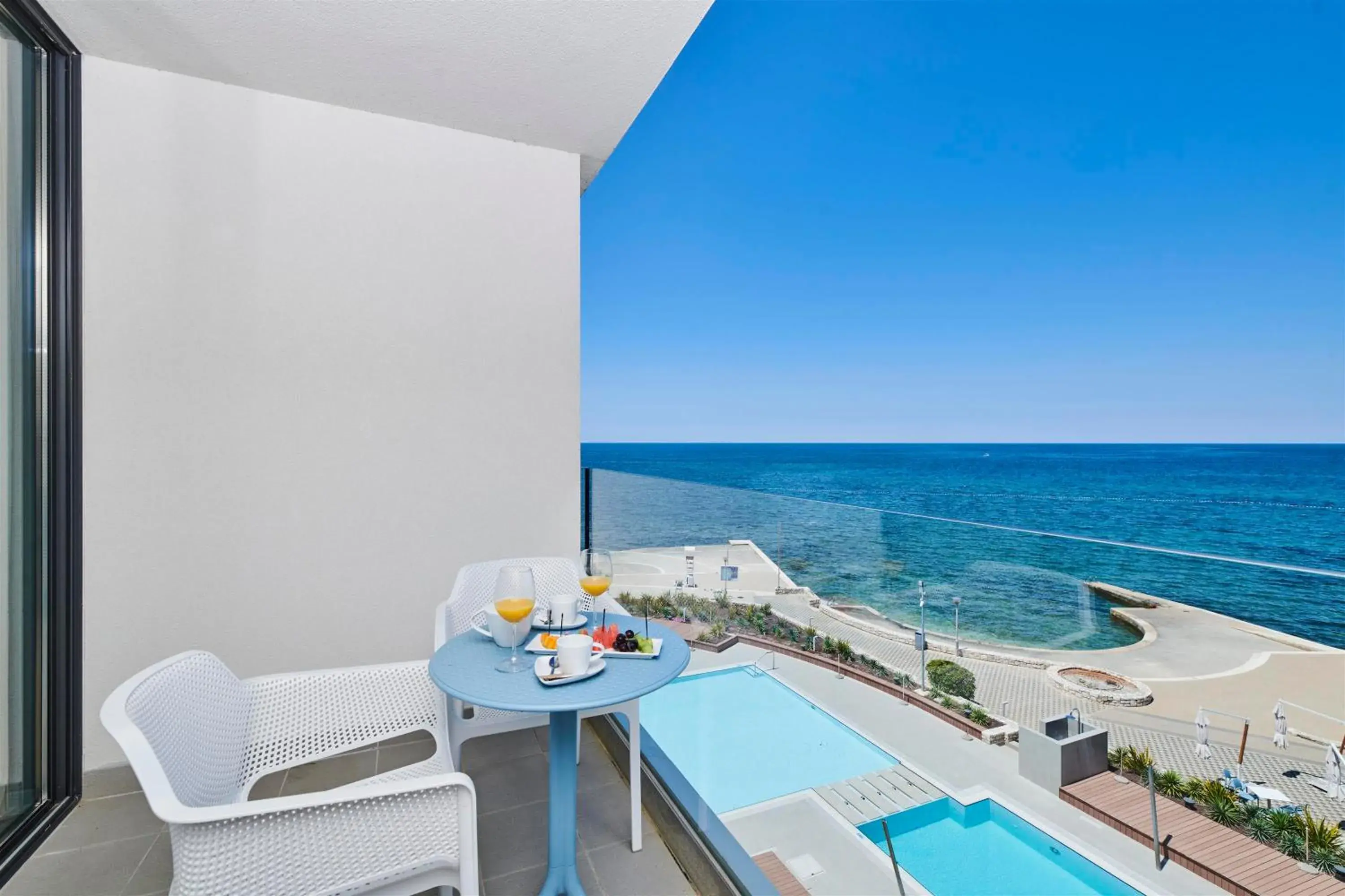 Balcony/Terrace, Pool View in Hotel Sipar Plava Laguna