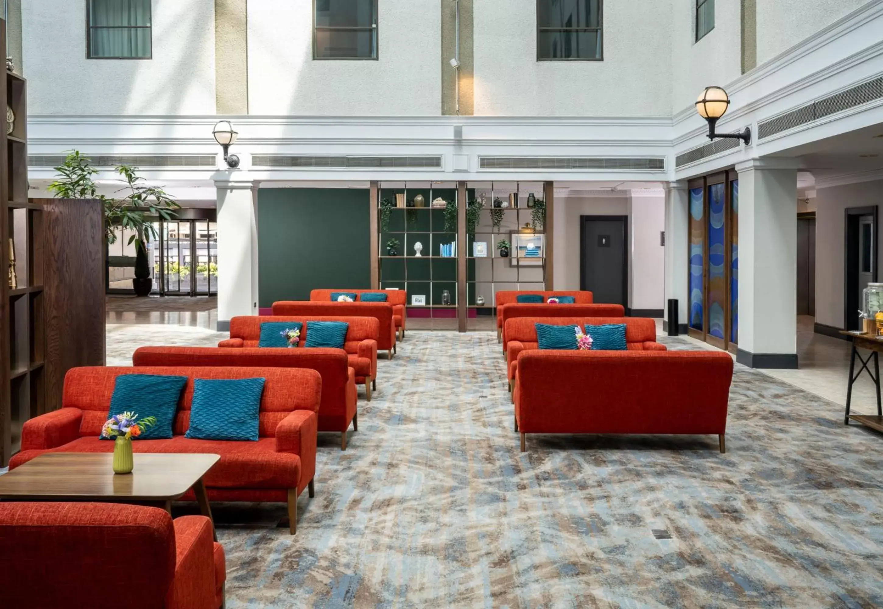 Lobby or reception in Leonardo Royal Hotel Brighton Waterfront - Formerly Jurys Inn