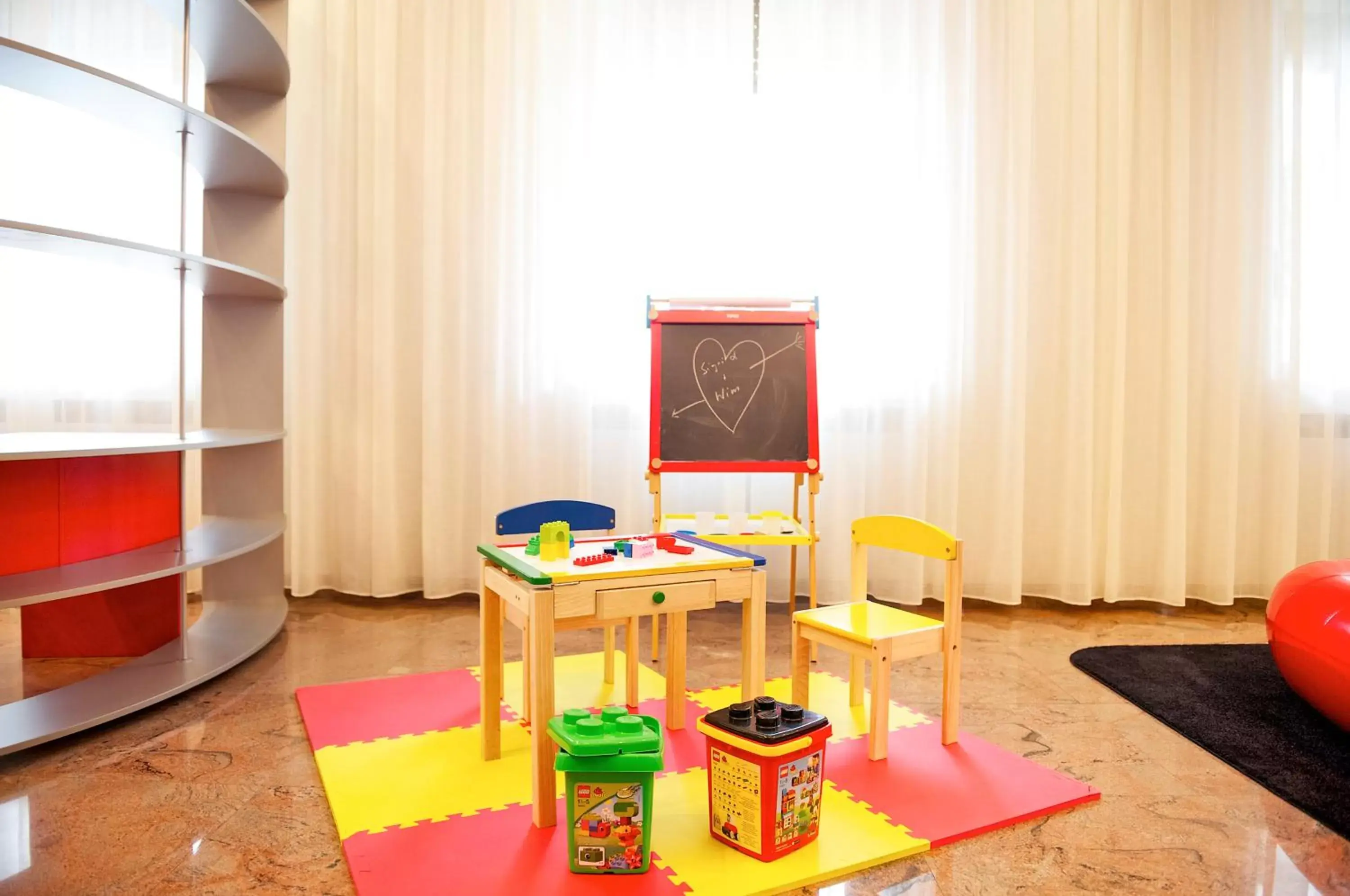 Entertainment, Dining Area in Ibis Styles Parma Toscanini