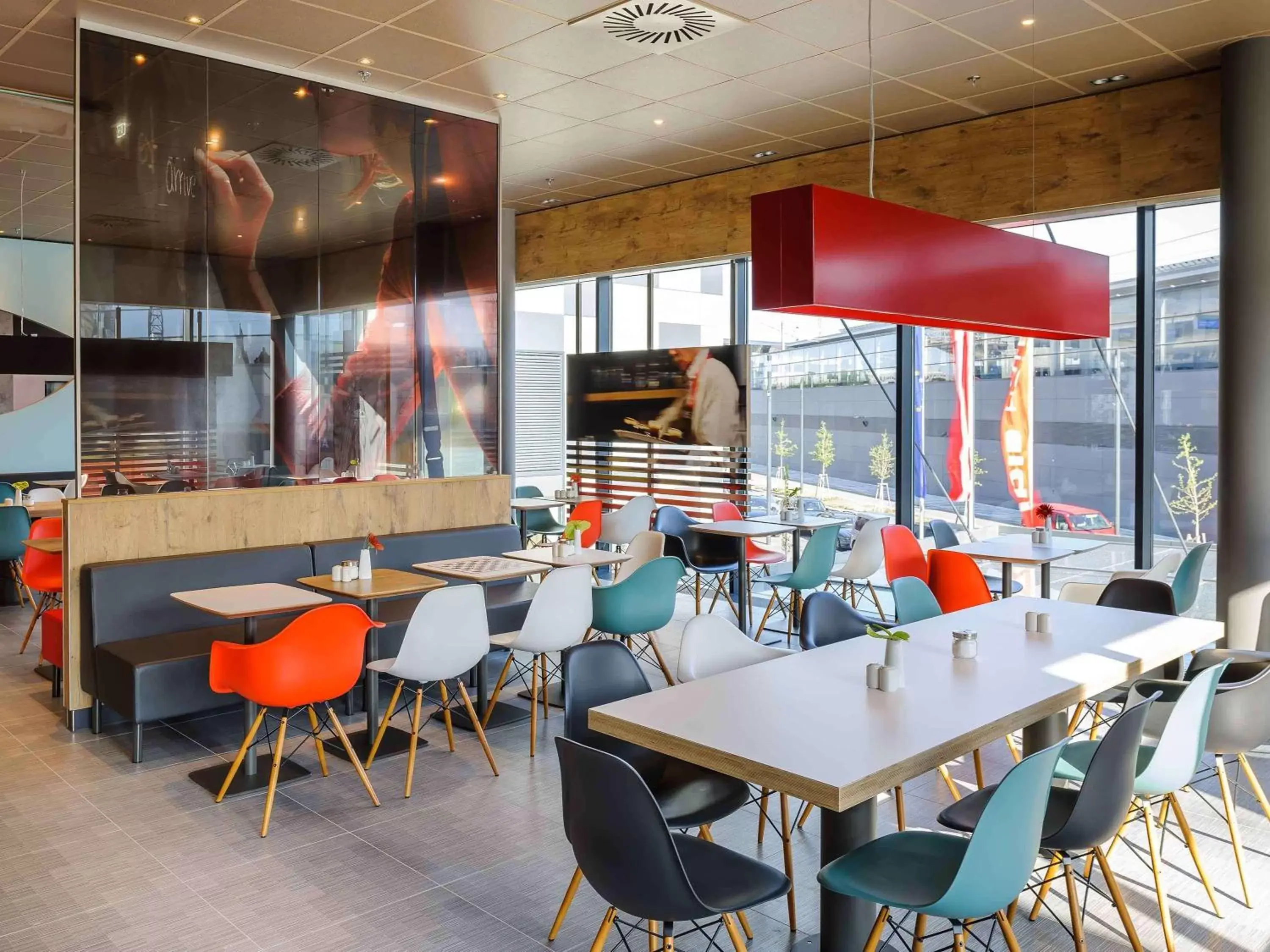 Restaurant/Places to Eat in ibis Wien Hauptbahnhof