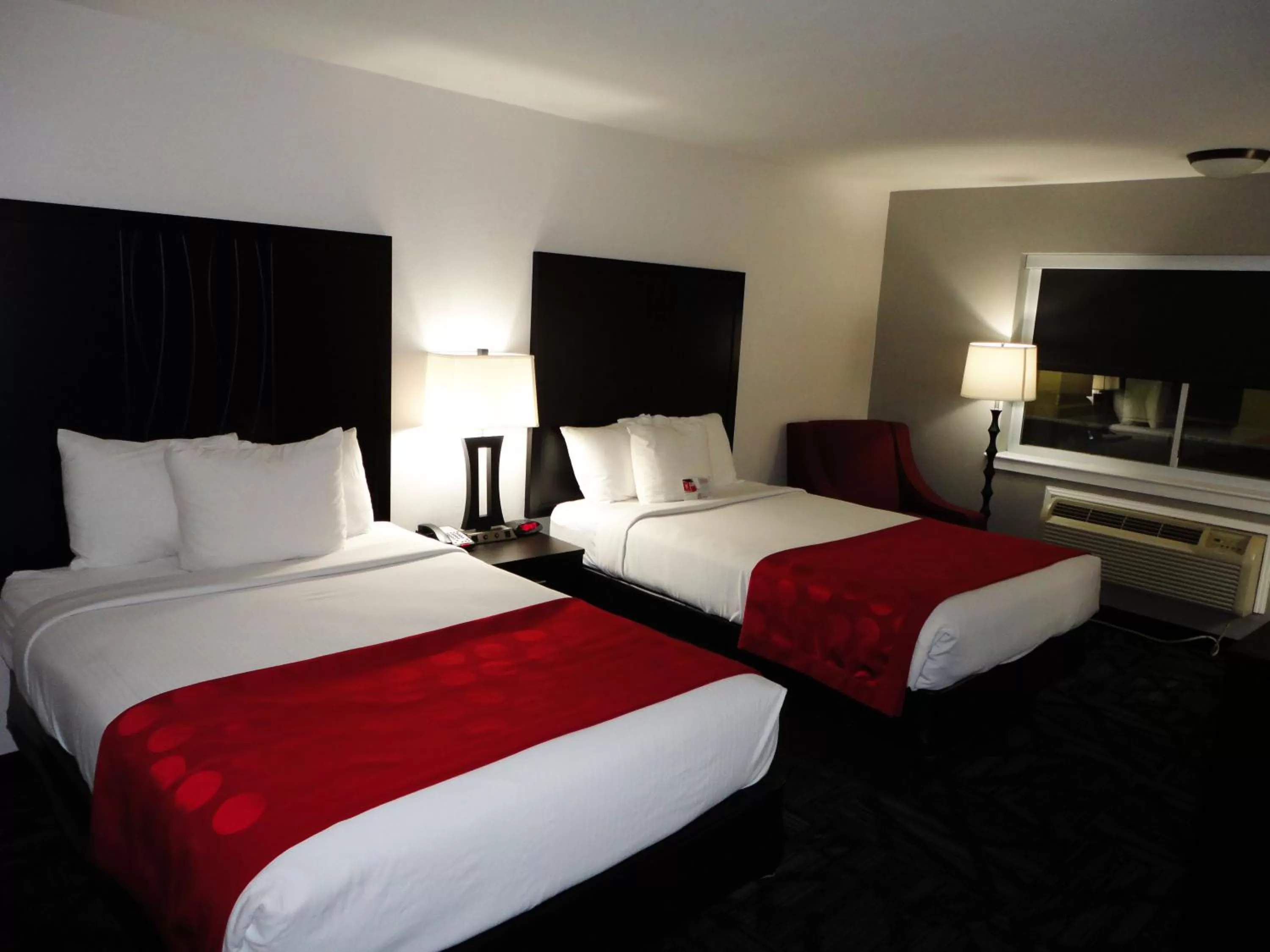 Business Suite with Two Double Beds - Non-Smoking in Ramada by Wyndham Tuscaloosa