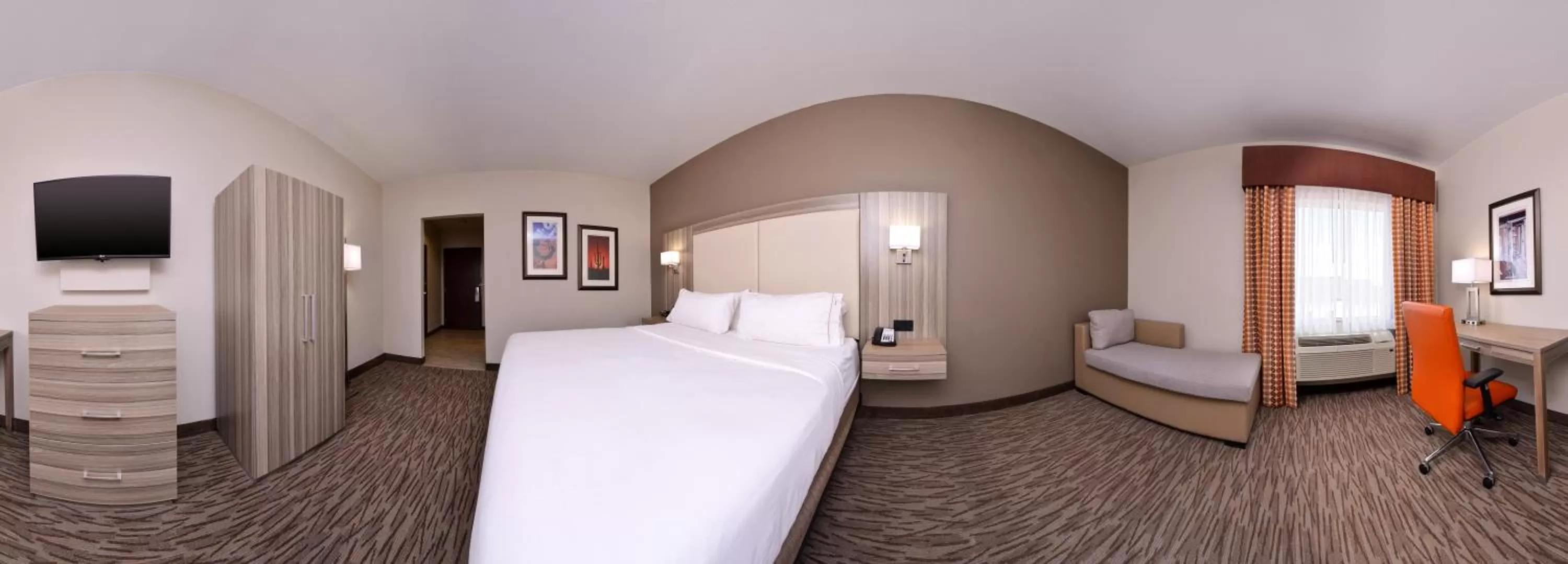 Photo of the whole room, Bed in Holiday Inn Express & Suites Williams by IHG