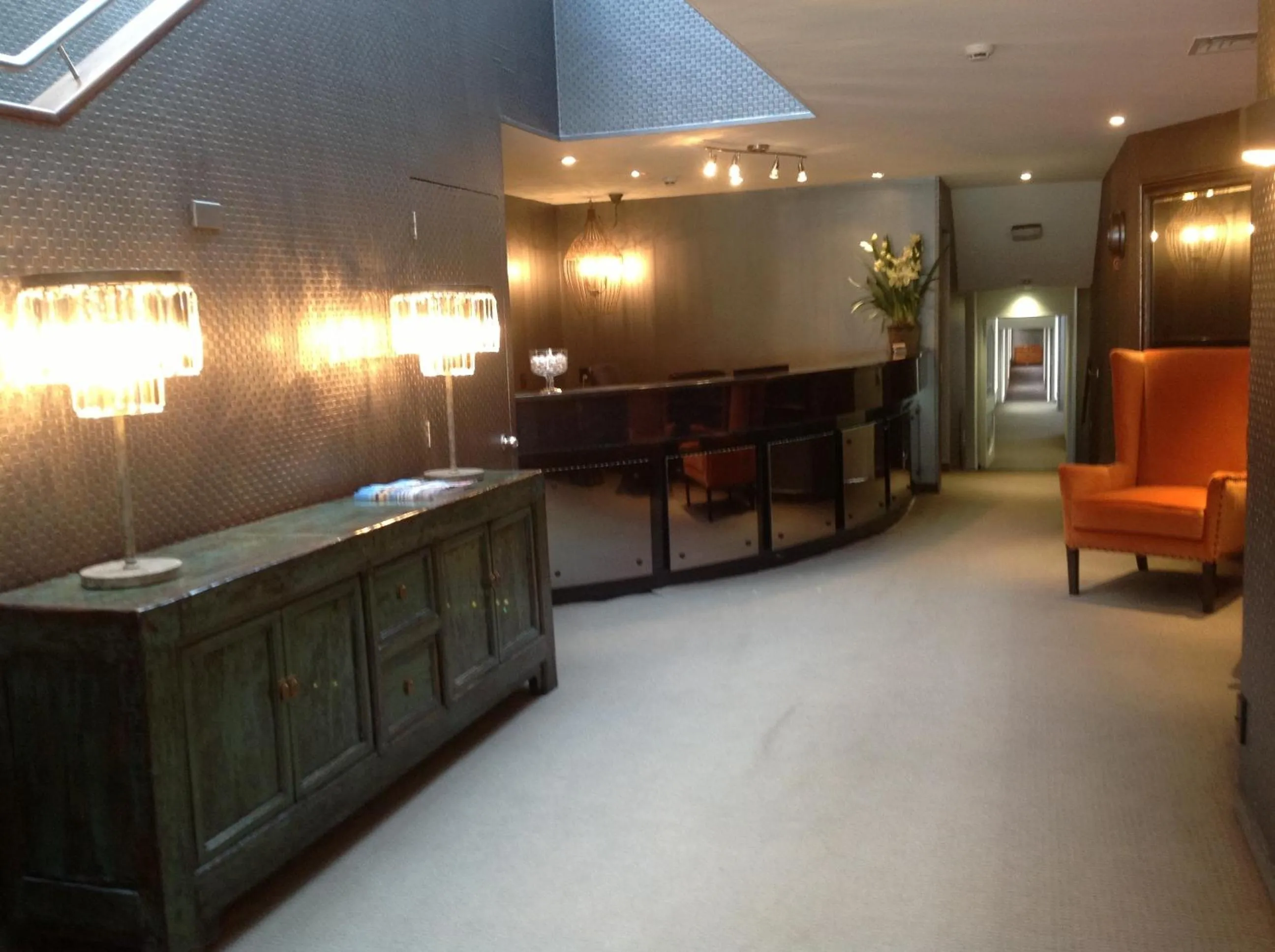 Lobby or reception in The Cove- On The Lake