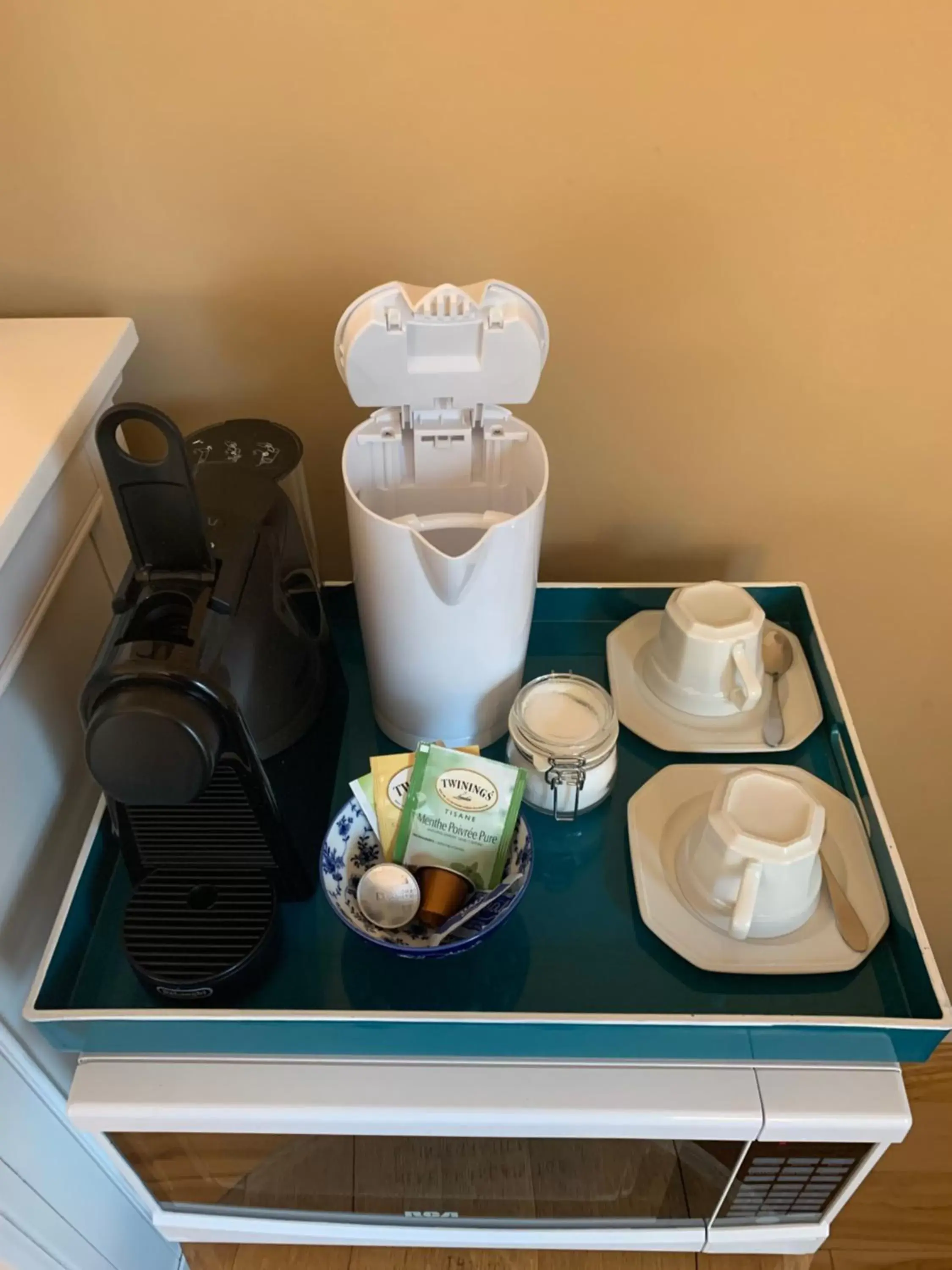 Coffee/tea facilities in Salish B&B and Spa