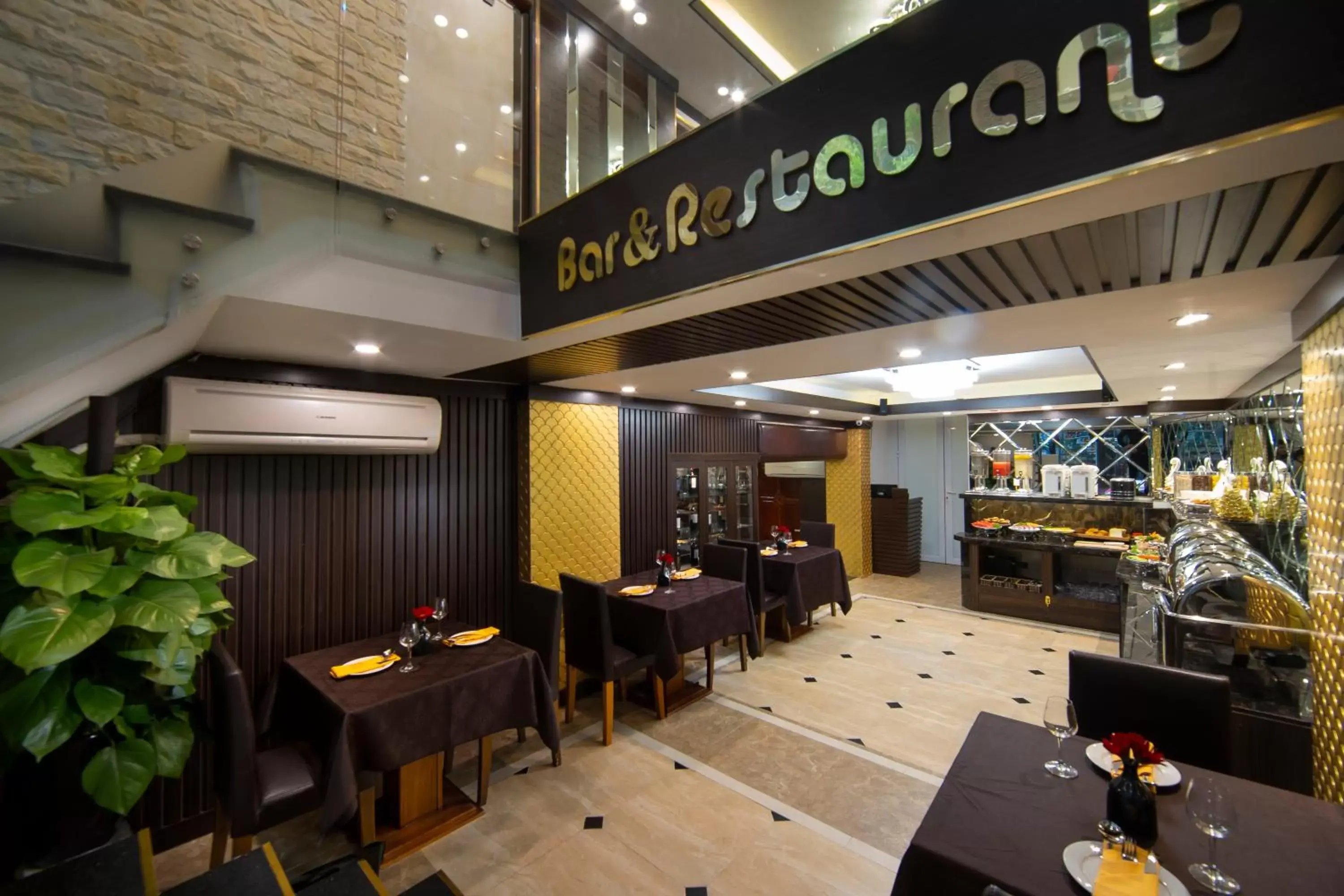 Restaurant/Places to Eat in Splendid Star Grand Hotel and Spa