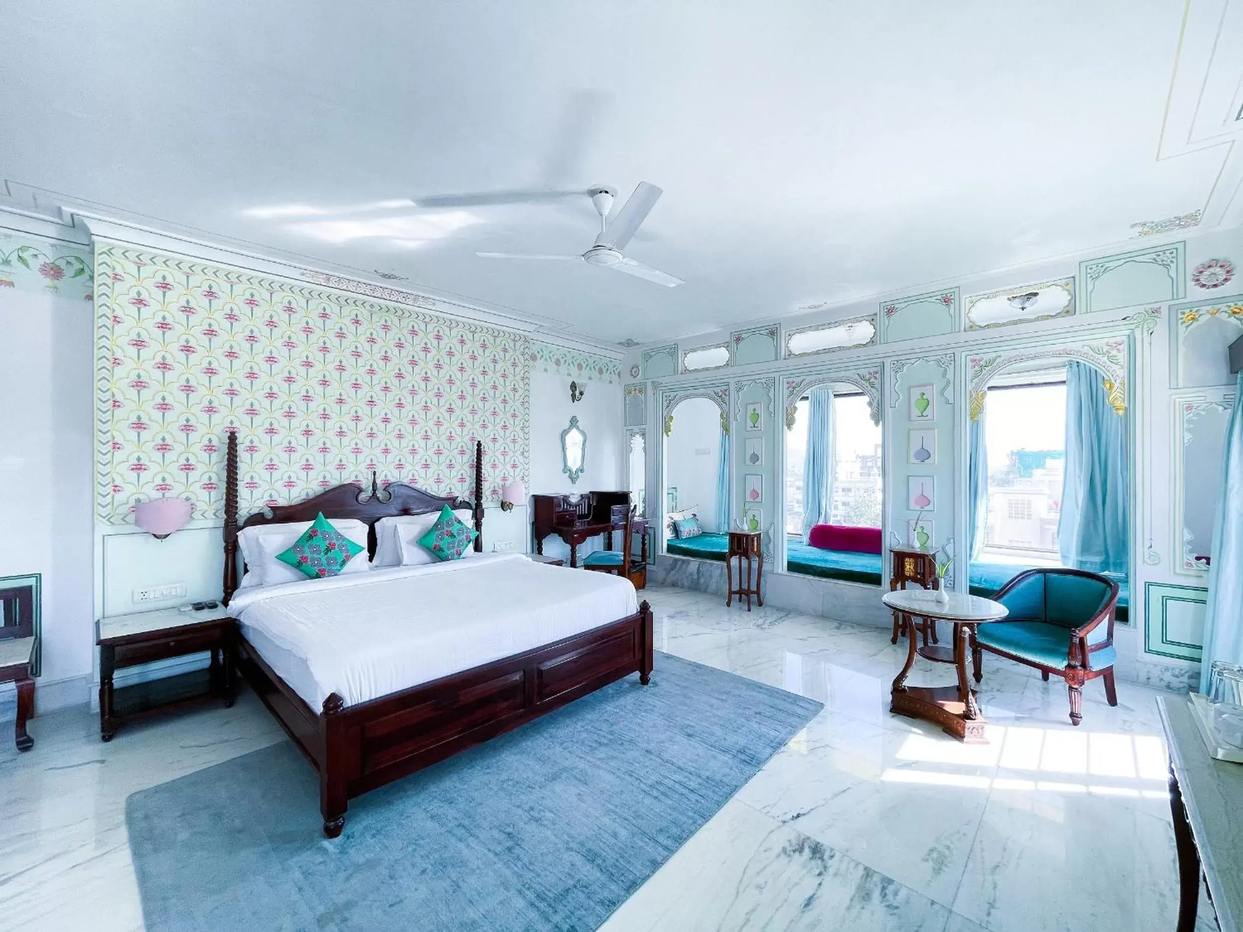 Photo of the whole room, Bed in Amar Kothi Photo of the whole room, Bed in Amar Kothi