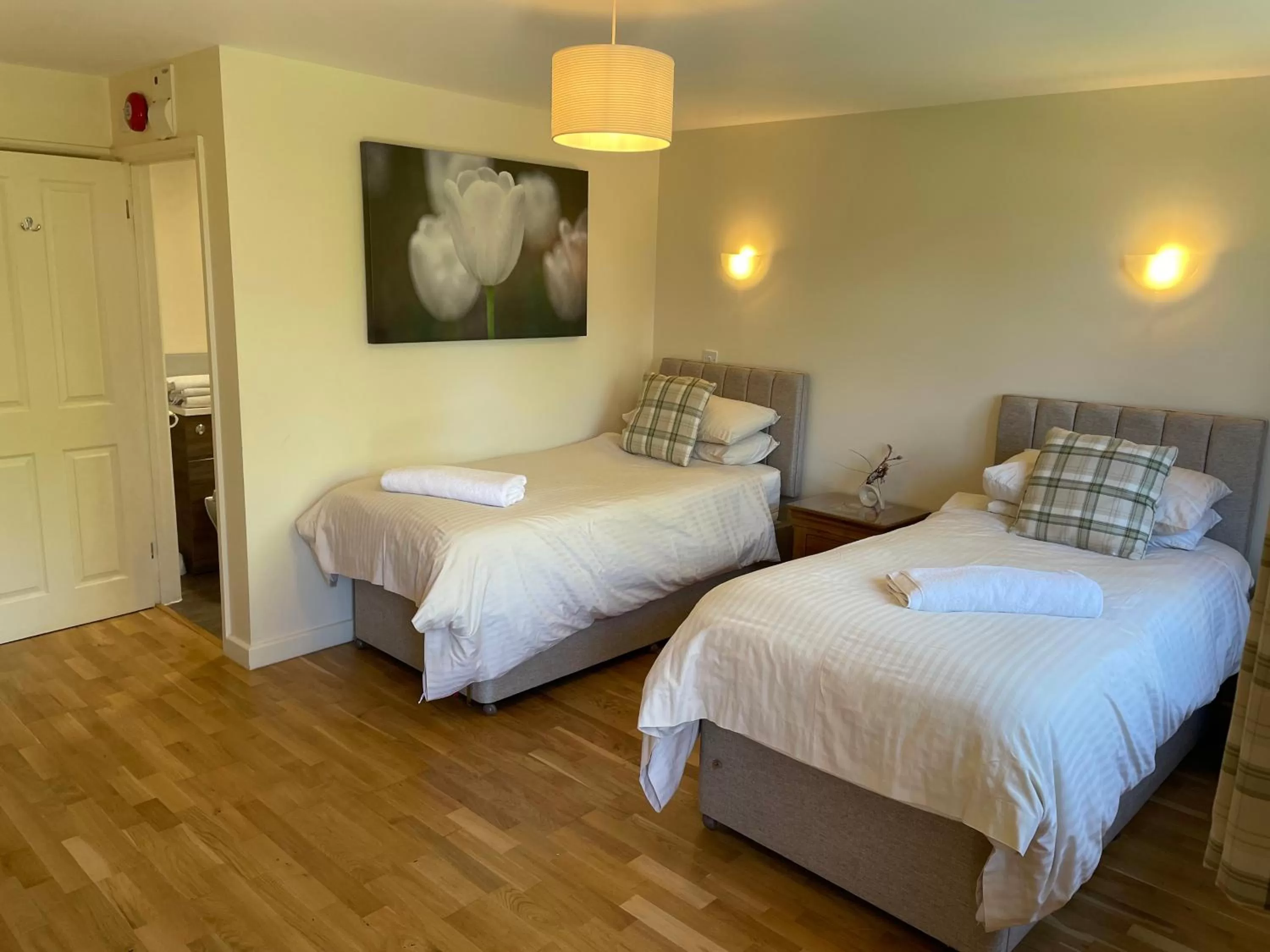 Bedroom, Bed in The Black Horse Inn