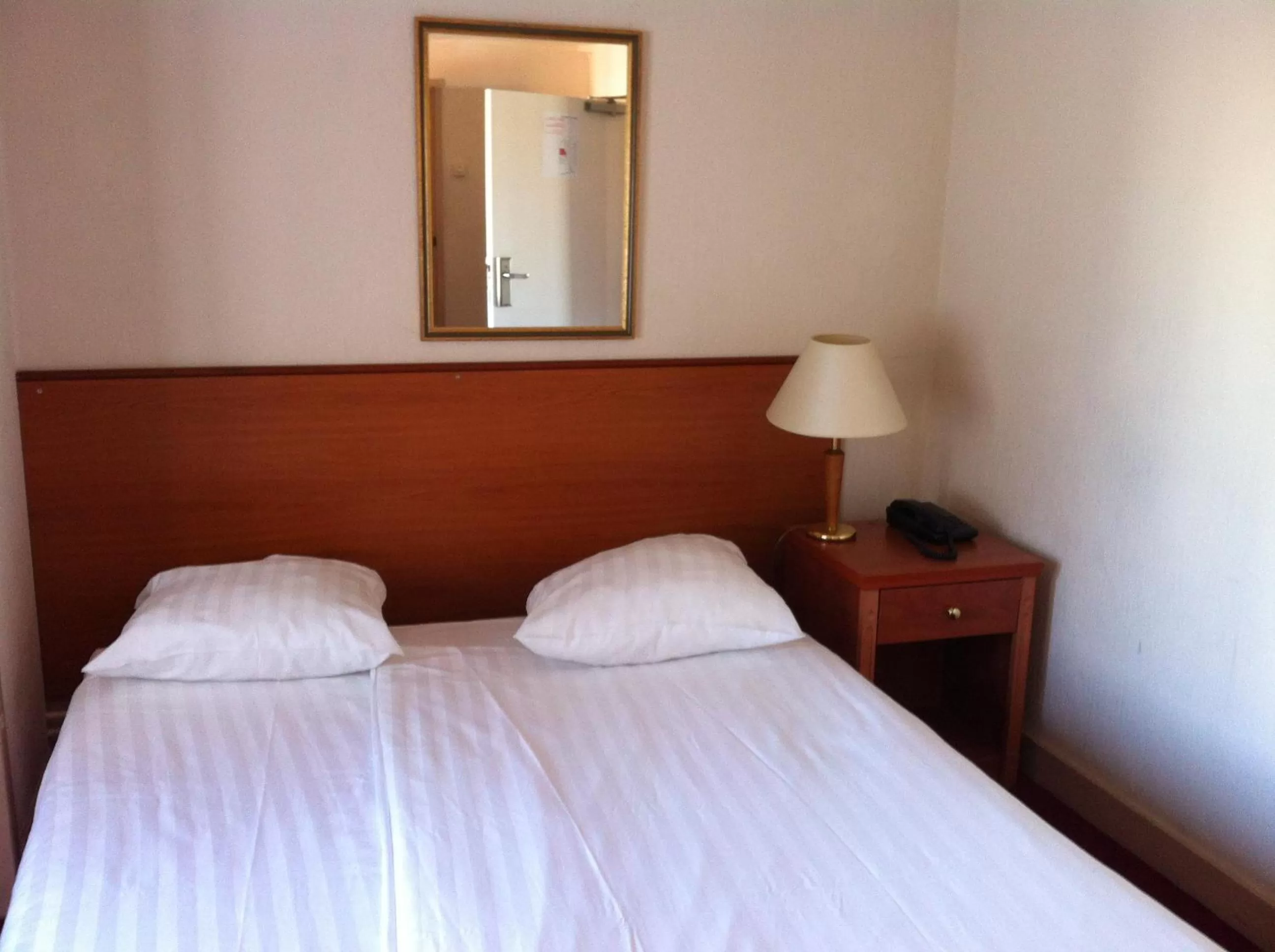 Bed in Delta Hotel City Center