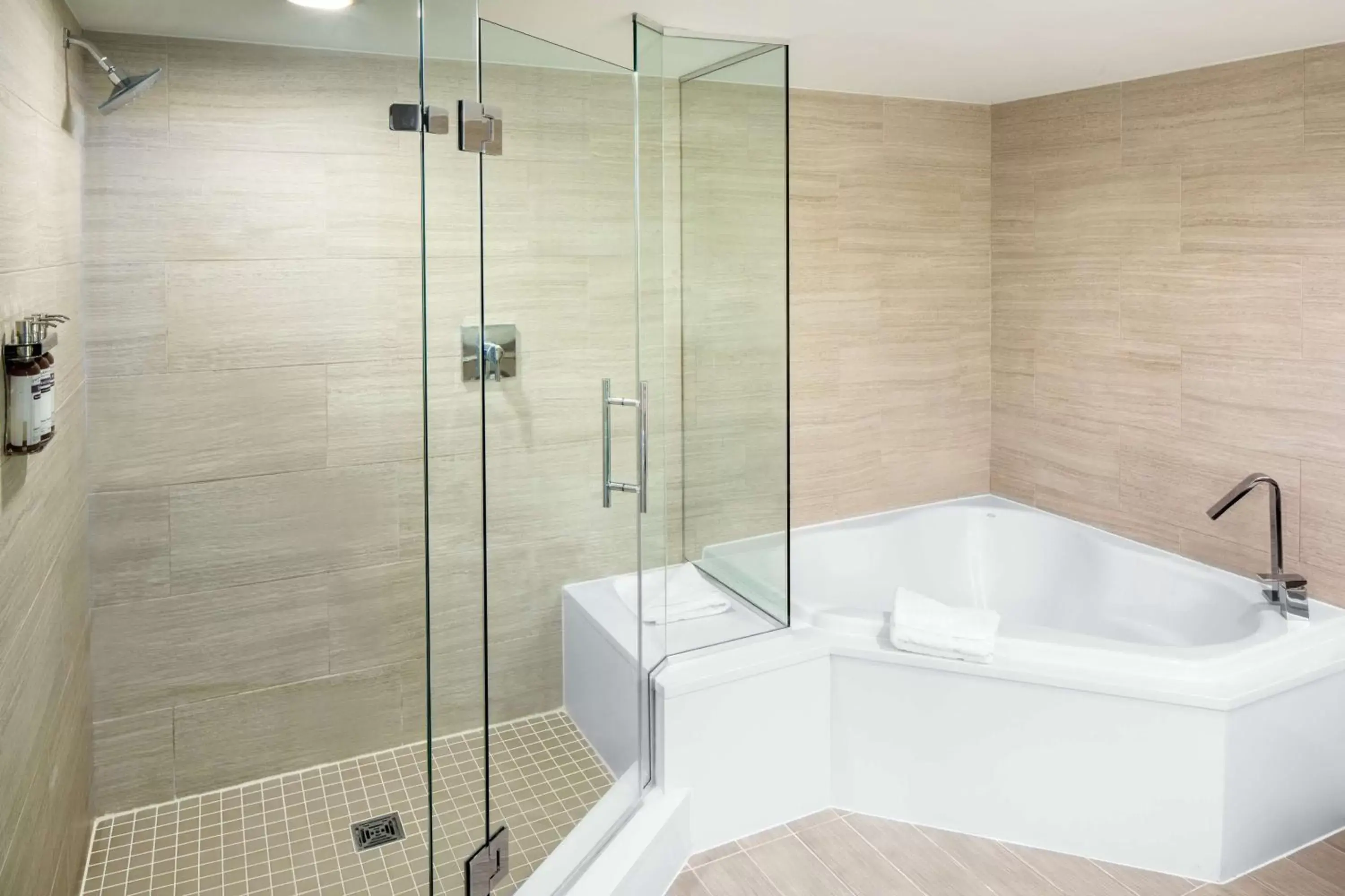 Photo of the whole room in Hyatt Regency Jacksonville Riverfront Photo of the whole room in Hyatt Regency Jacksonville Riverfront