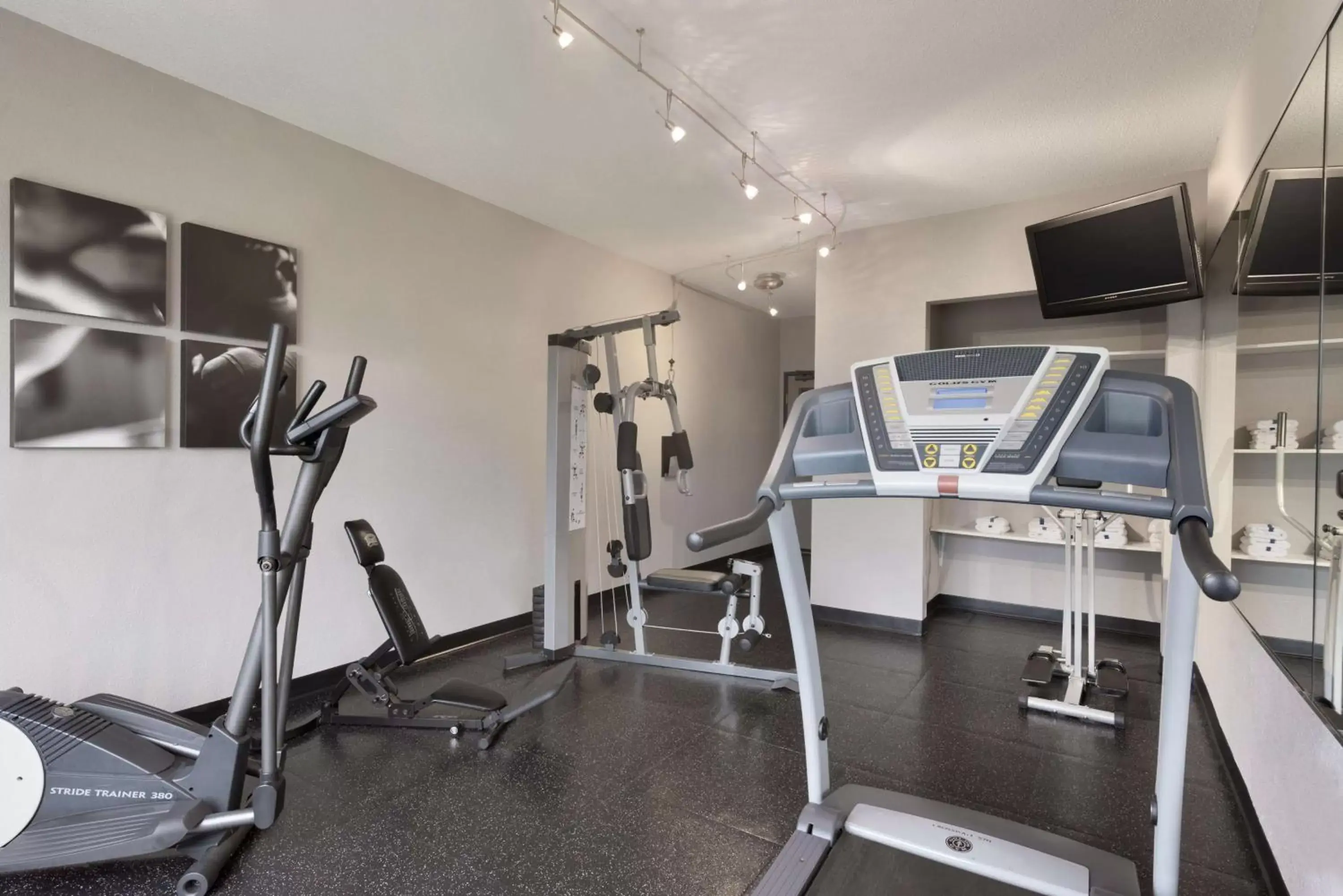 Activities, Fitness Center/Facilities in Country Inn & Suites by Radisson, Minneapolis/Shakopee, MN
