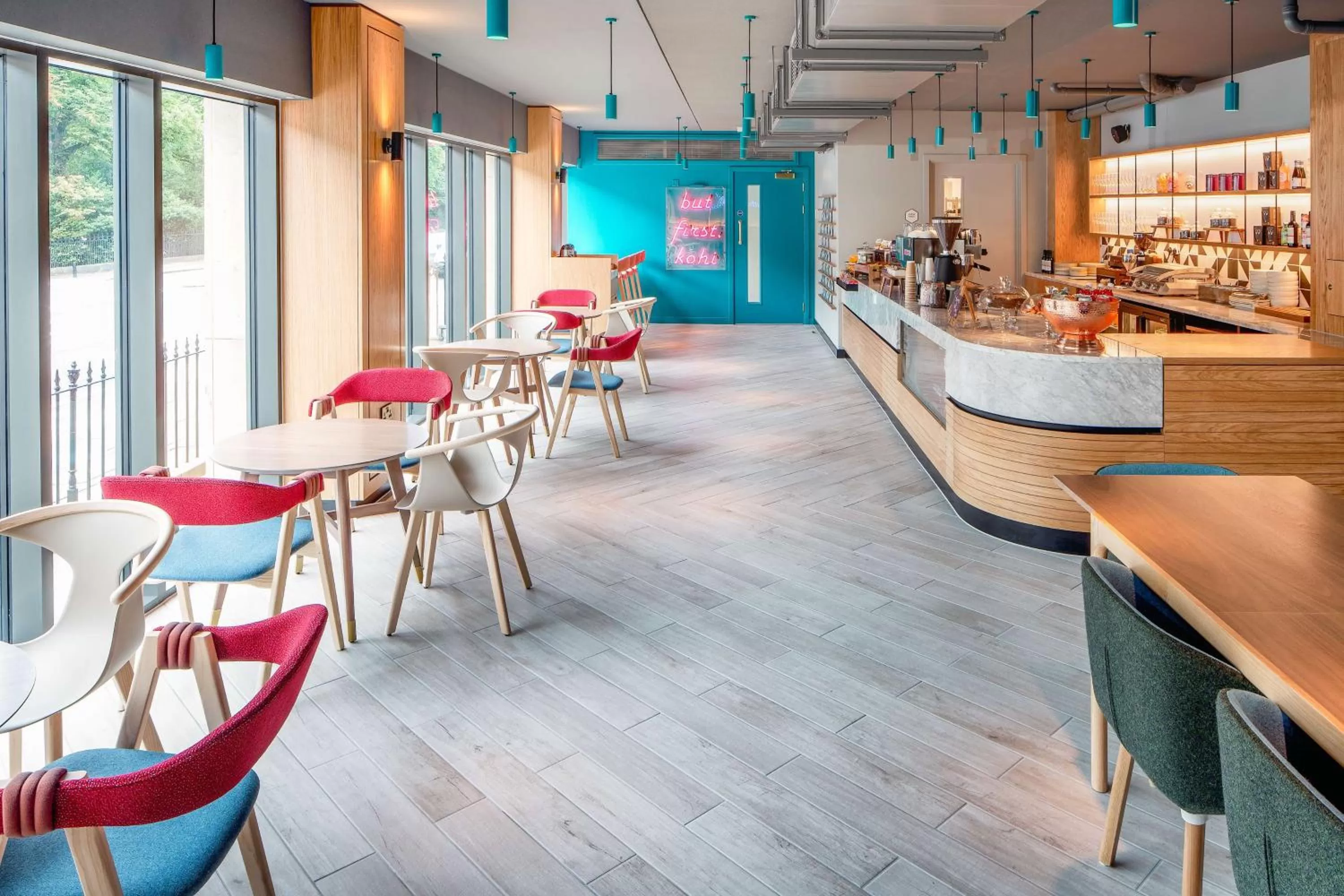 Lounge or bar in YOTEL Edinburgh