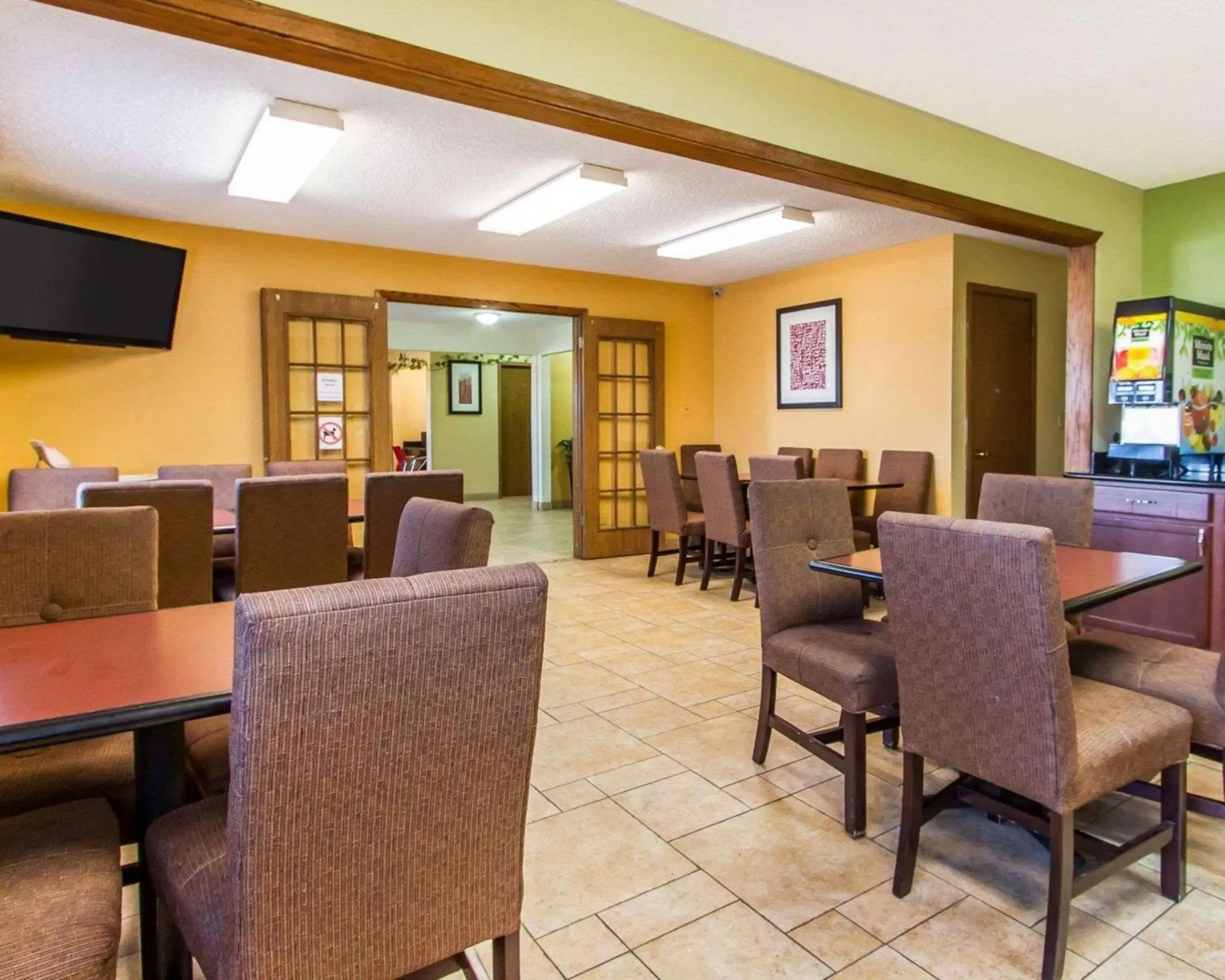 Restaurant/Places to Eat in Quality Inn & Suites Ottumwa