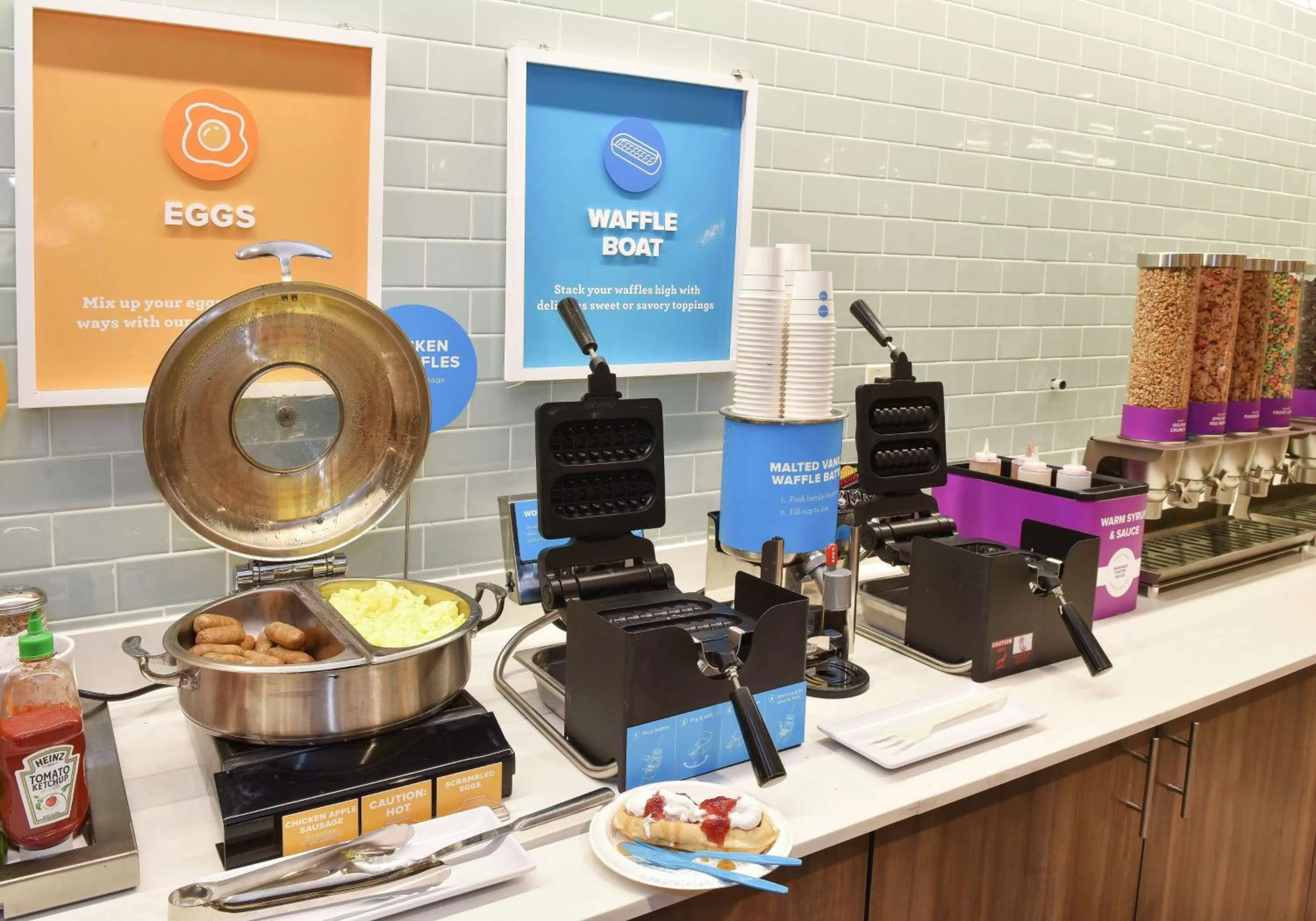 Breakfast in Tru By Hilton Lawrence