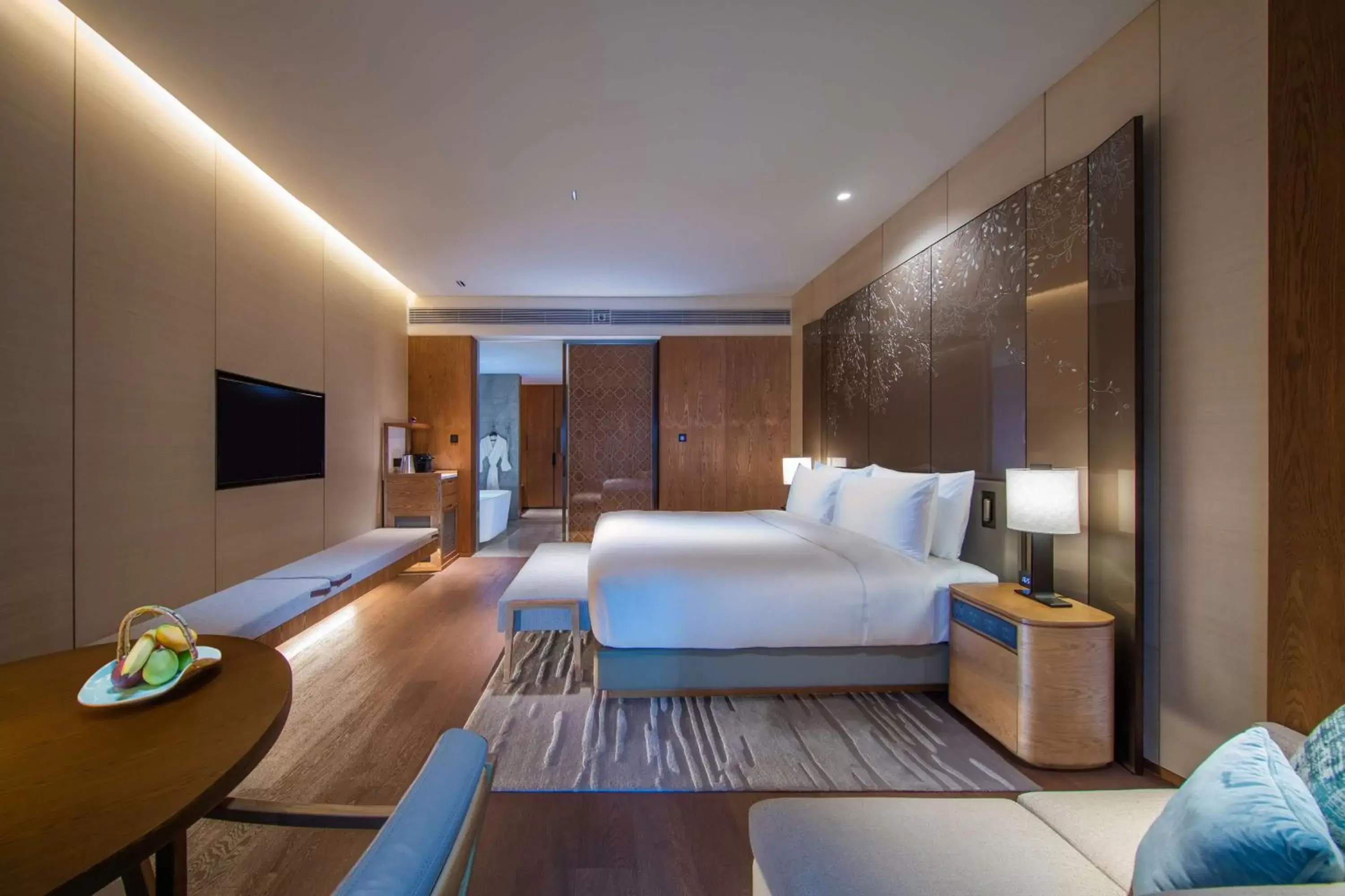 Bed in Conrad Guangzhou - Free shuttle between hotel and Exhibition Center during Canton Fair & Exhibitor registration Counter