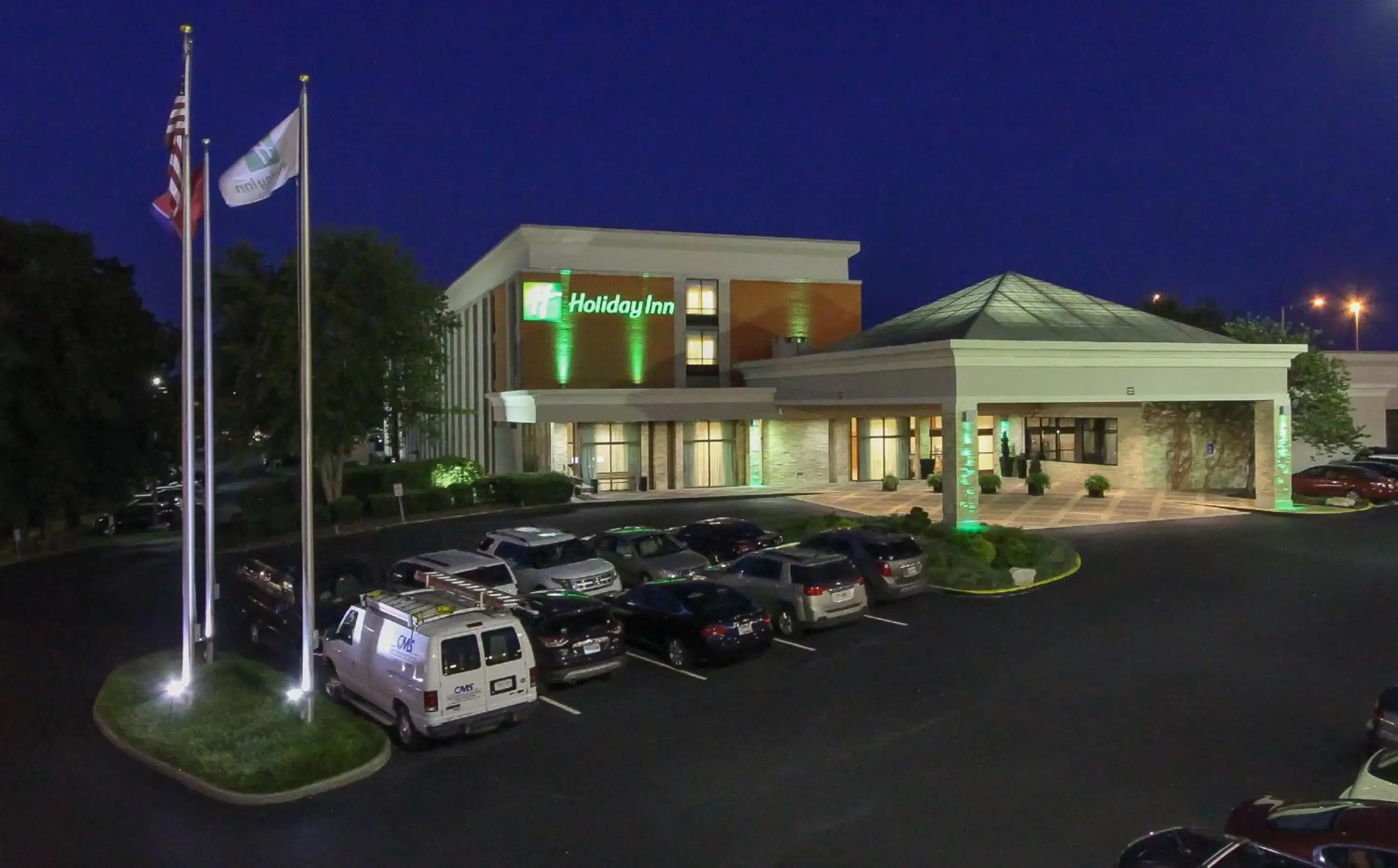 Property building in Holiday Inn Knoxville West - Cedar Bluff, an IHG Hotel