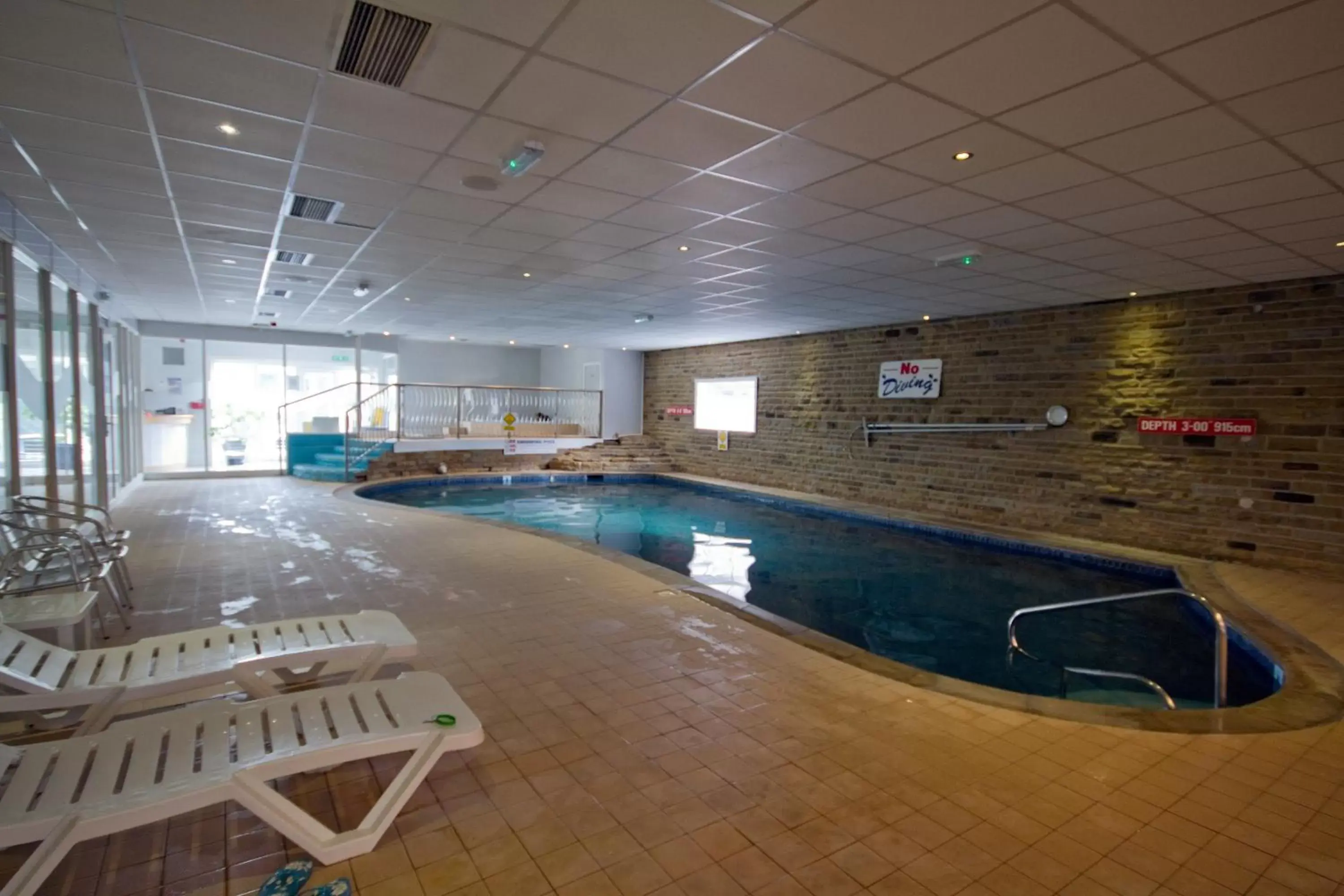 Swimming Pool in The Highfield Hotel
