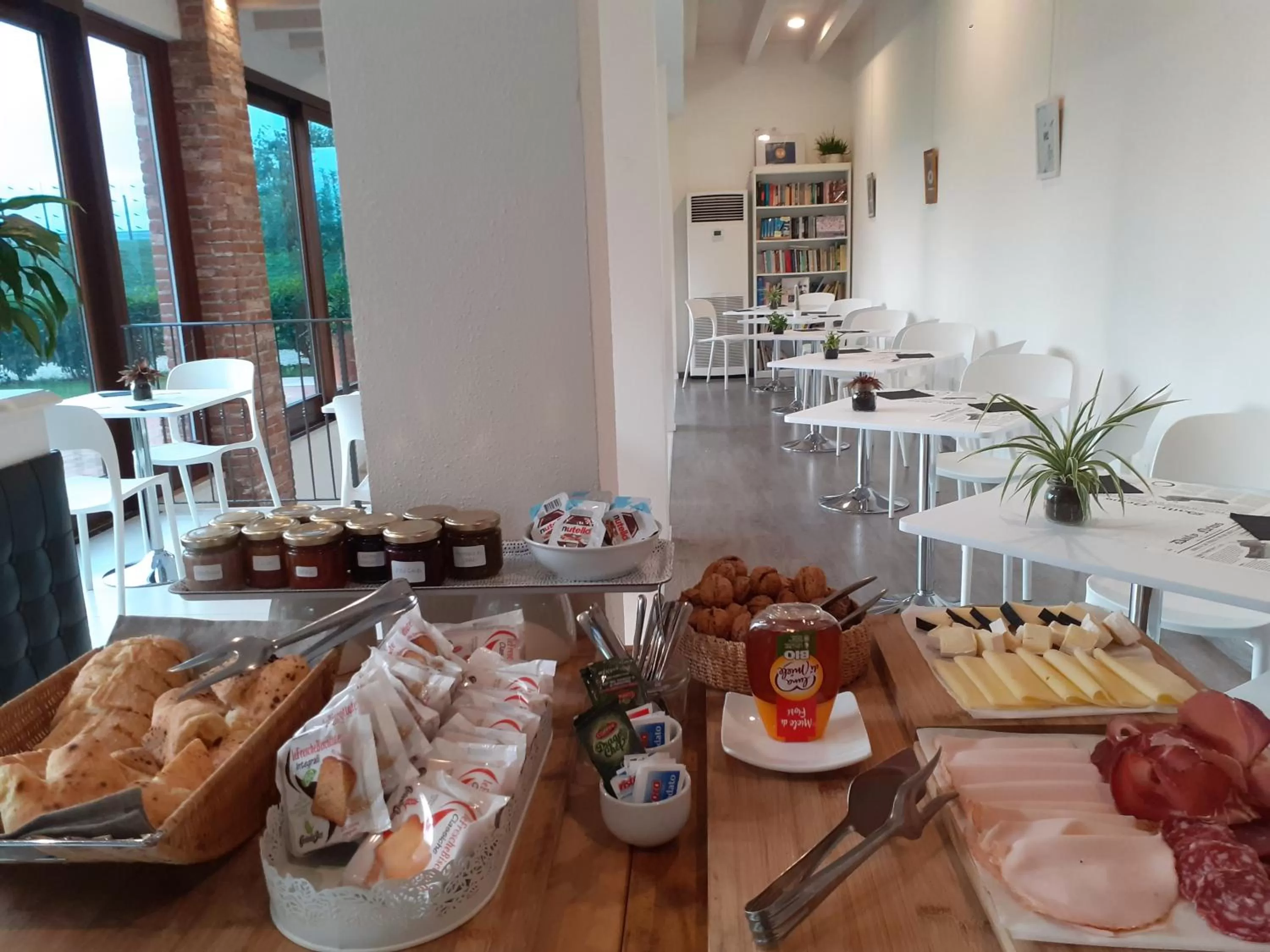 Breakfast in Casa Lidia - ALLOGGI SMART