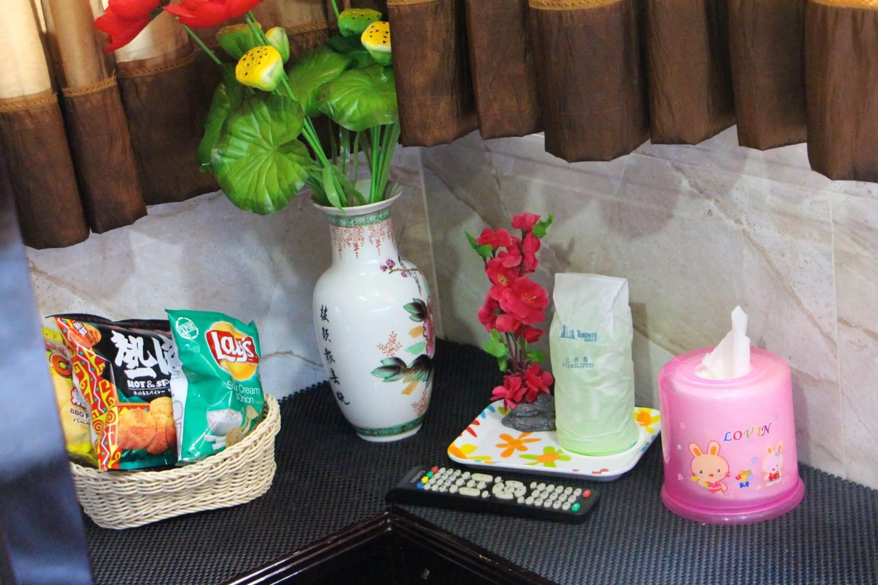 Coffee/tea facilities in Temple Street Hotel