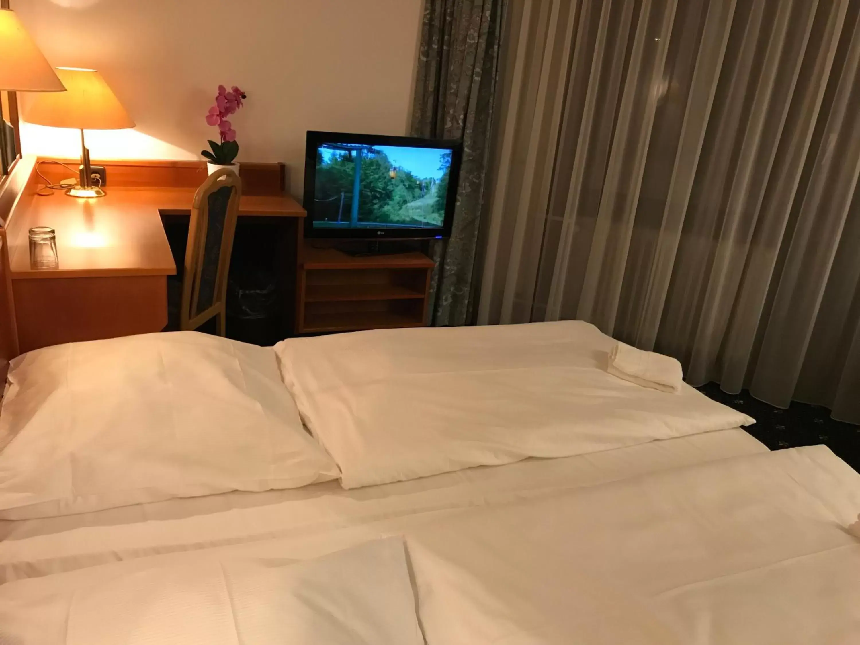 Double Room in Karaman Group Hotel Double Room in Karaman Group Hotel