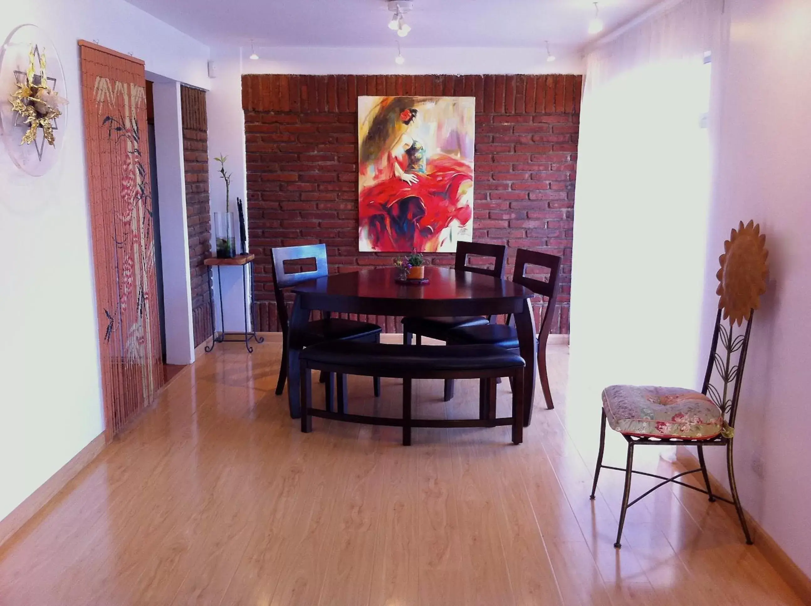 Day, Dining Area in B&B Oui Madame